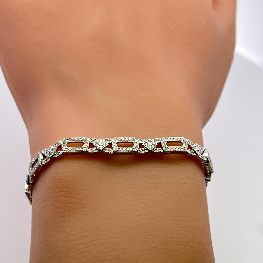 Vintage 14 Karat White Gold Link Bracelet with 1 Carat Round I-SI Diamonds