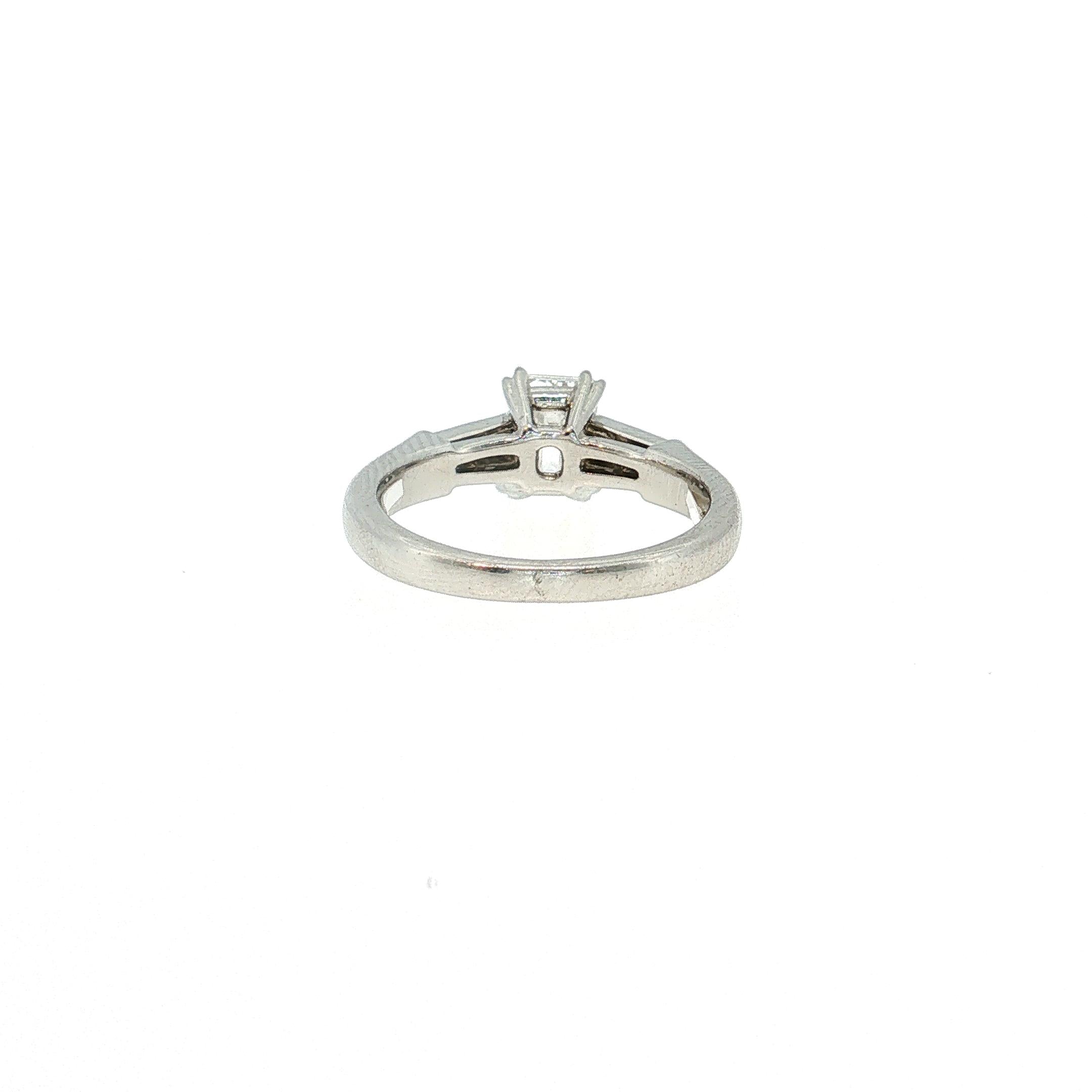 Harrry Winston Platinum Engagement Ring 0.77ct Emerald Round Diamond D VVS2 GIA