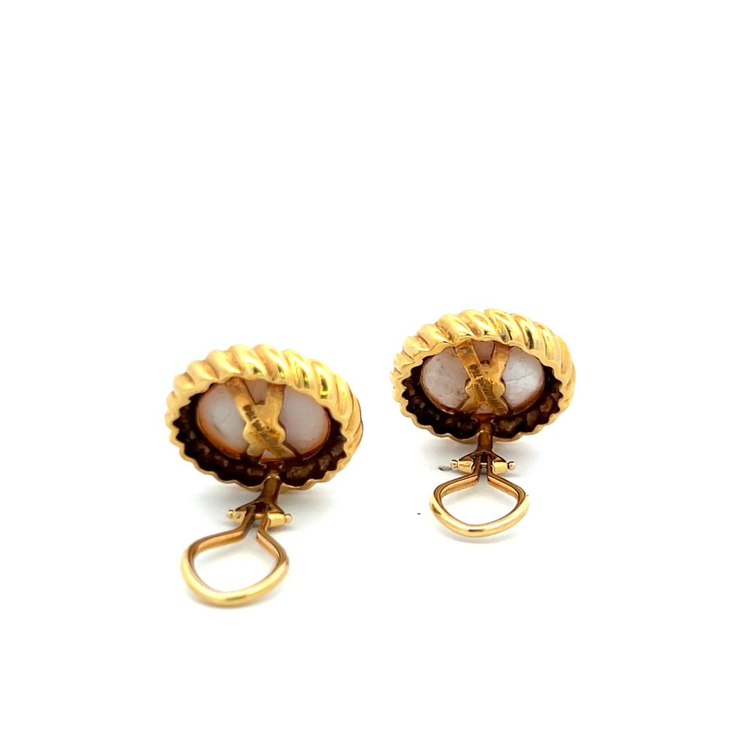 Tiffany & Co Vintage 18 Karat Yellow Gold Clip On Earrings with 12.7 MM Pearl