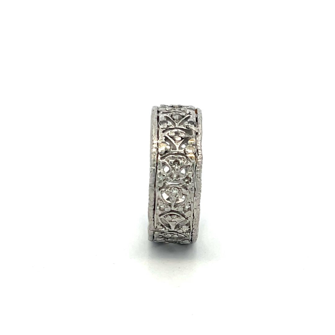 Vintage Platinum Diamond Band Ring with H SI Round Brilliant Accents Size 6