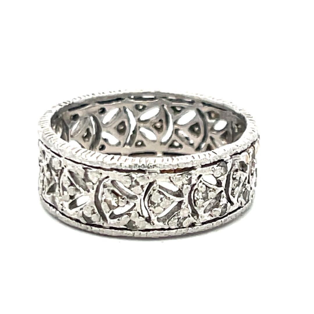 Vintage Platinum Diamond Band Ring with H SI Round Brilliant Accents Size 6