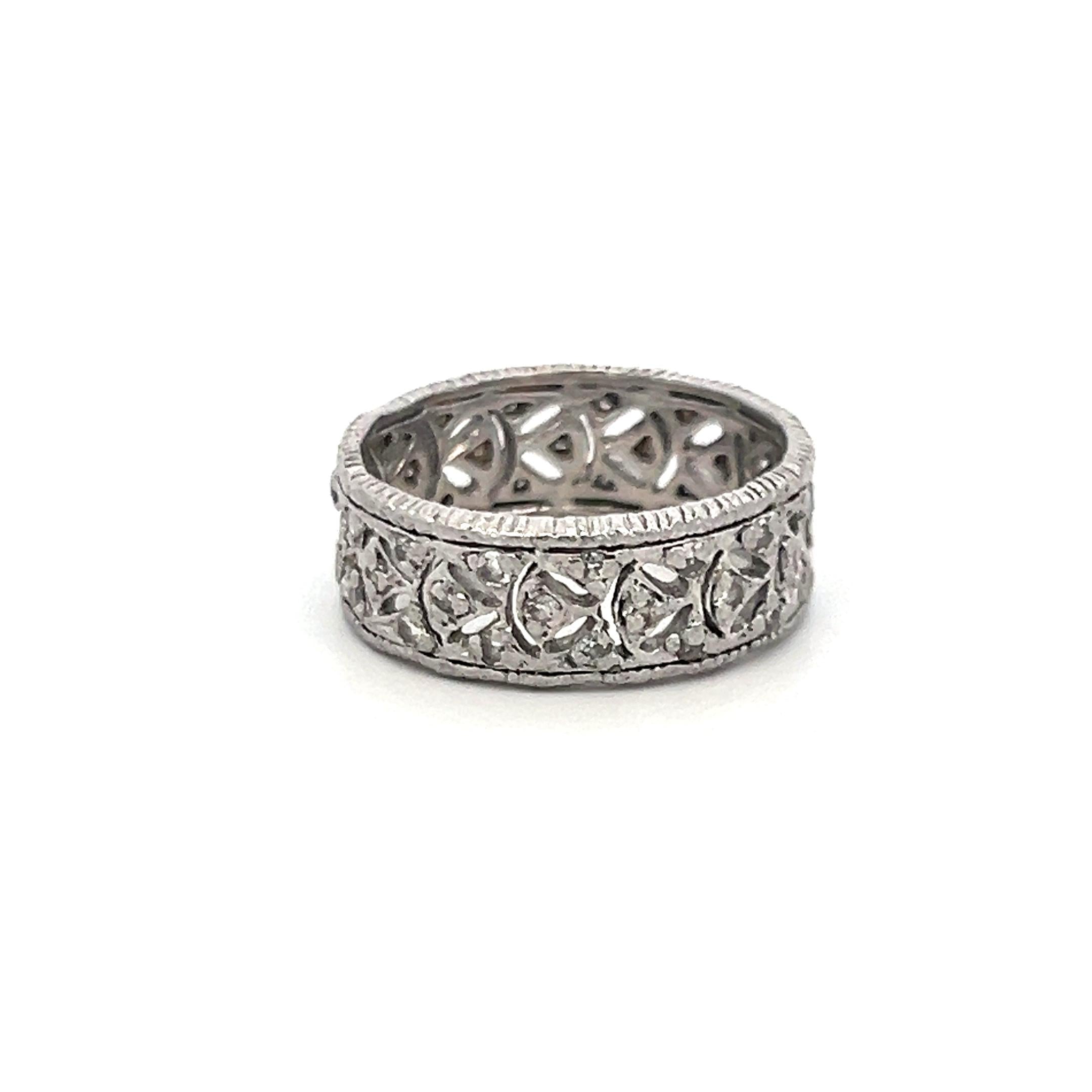 Vintage Platinum Diamond Band Ring with H SI Round Brilliant Accents Size 6