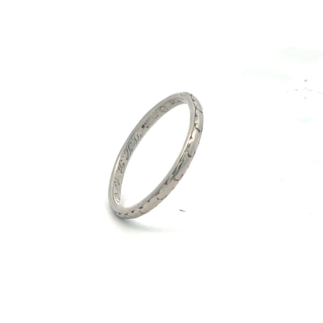 Vintage Engraved Platinum Band Ring 2.50 Grams Size 6