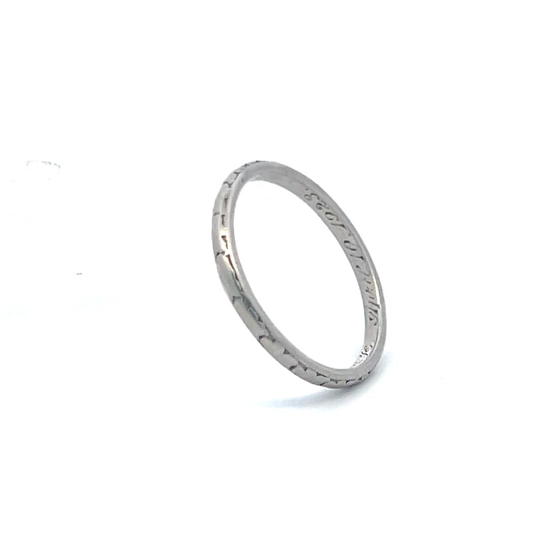 Vintage Engraved Platinum Band Ring 2.50 Grams Size 6