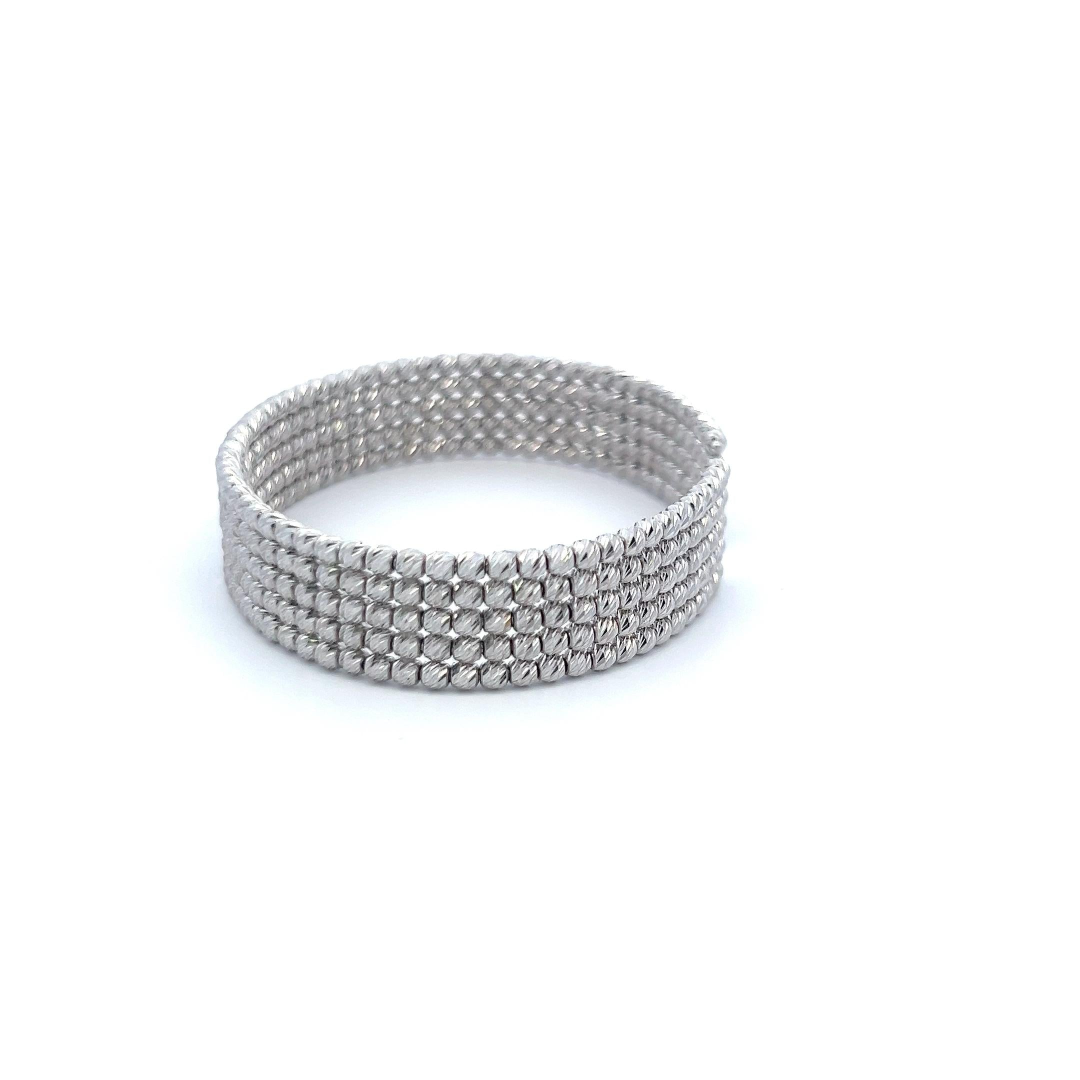 Vintage 25.00 Grams 18 Karat White Gold Bangle Bracelet