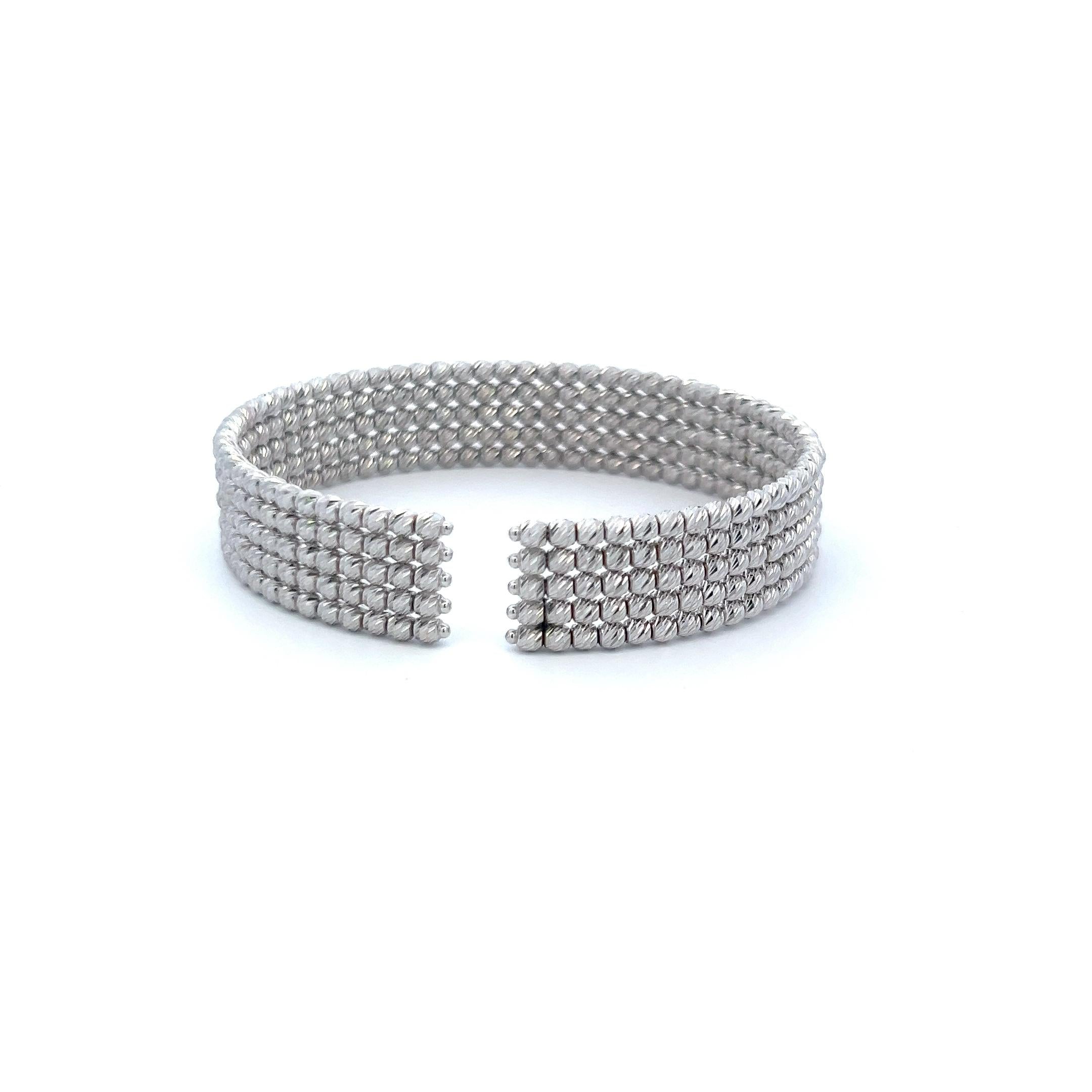 Vintage 25.00 Grams 18 Karat White Gold Bangle Bracelet