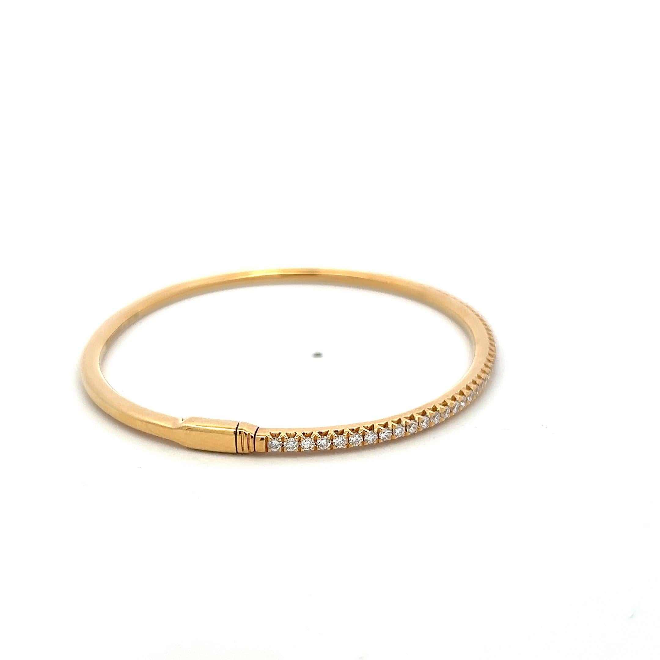 Tiffany & Co 18K Yellow Gold Bangle Bracelet With 1.35 Carat Round F VS Diamonds