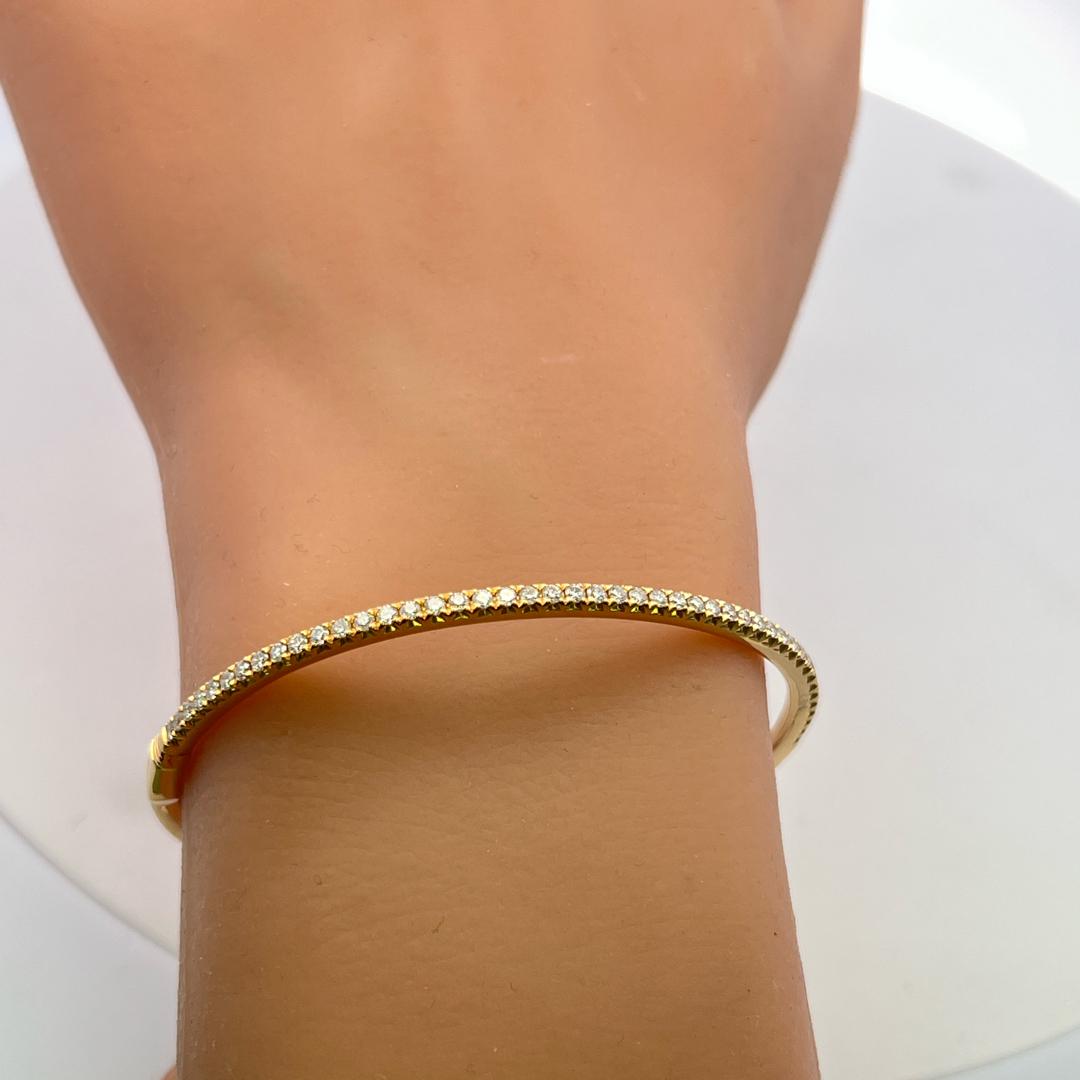 Tiffany & Co 18K Yellow Gold Bangle Bracelet With 1.35 Carat Round F VS Diamonds
