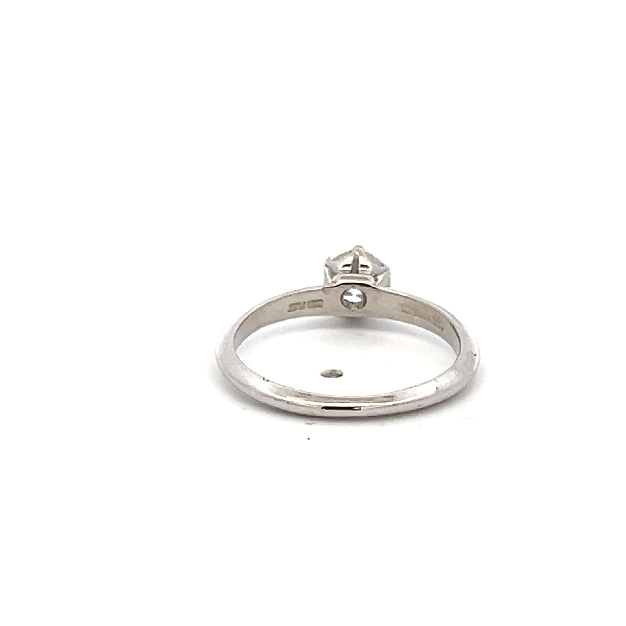 Tiffany & Co Platinum Engagement Ring with 0.43 Carat Round Diamond H VVS2 GIA