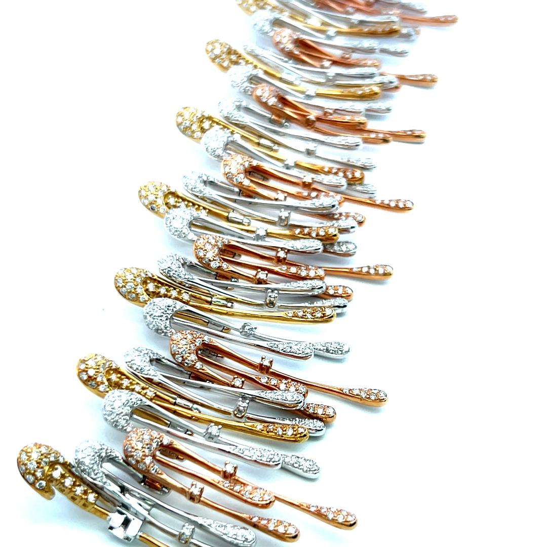 18K Tri Color Gold Link Bracelet with 9.45 Carat Round G VS Diamonds