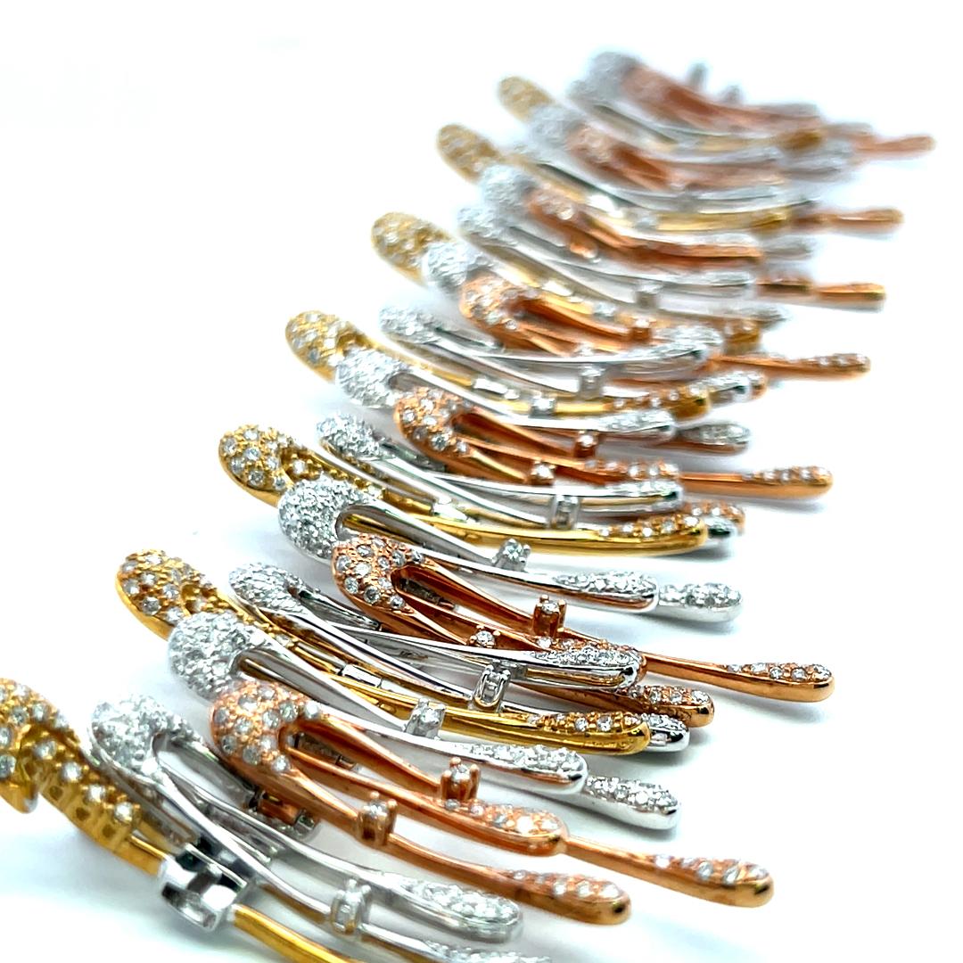 18K Tri Color Gold Link Bracelet with 9.45 Carat Round G VS Diamonds