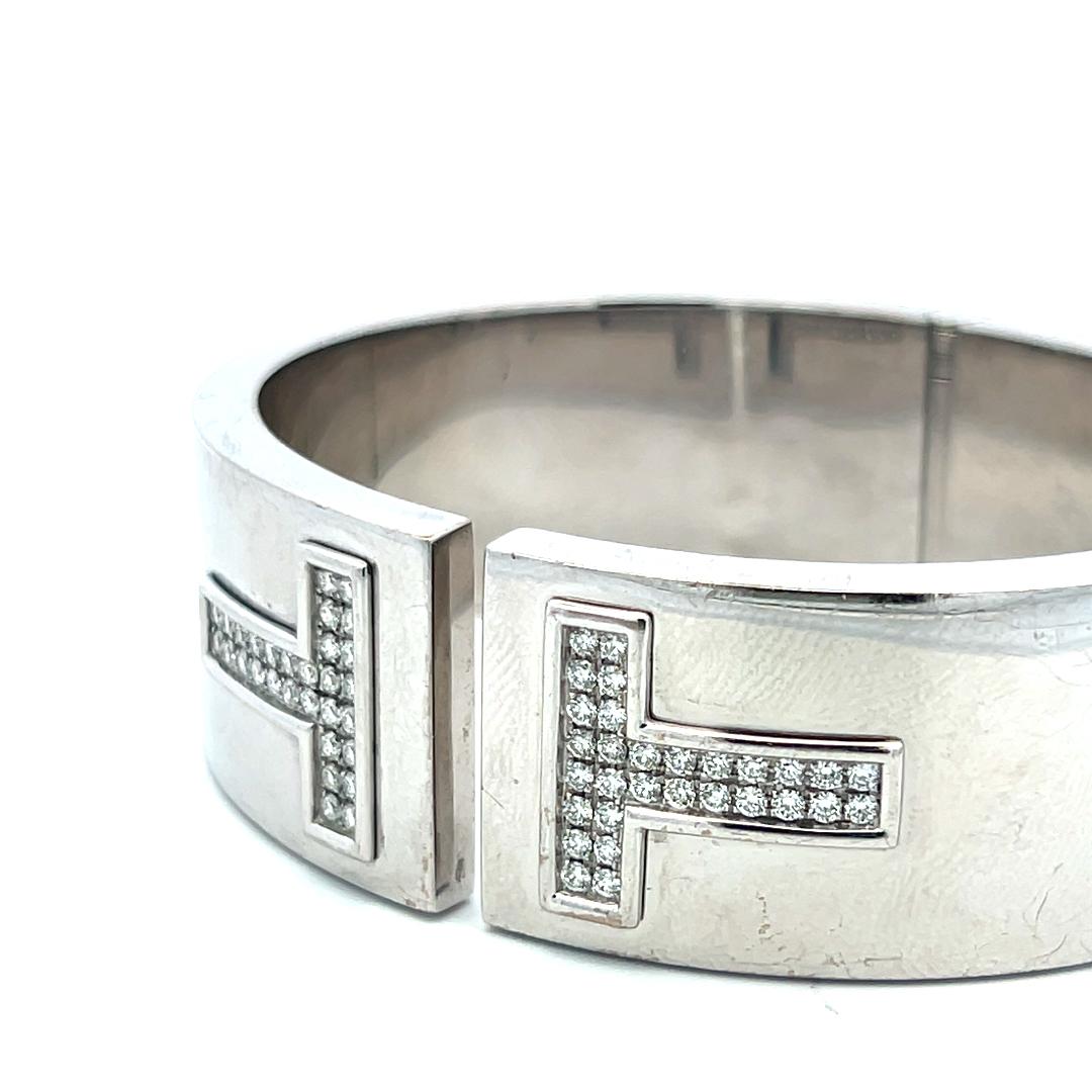 Tiffany & Co 0.90 Carat Round Brilliant Diamond 18K White Gold Bangle Bracelet