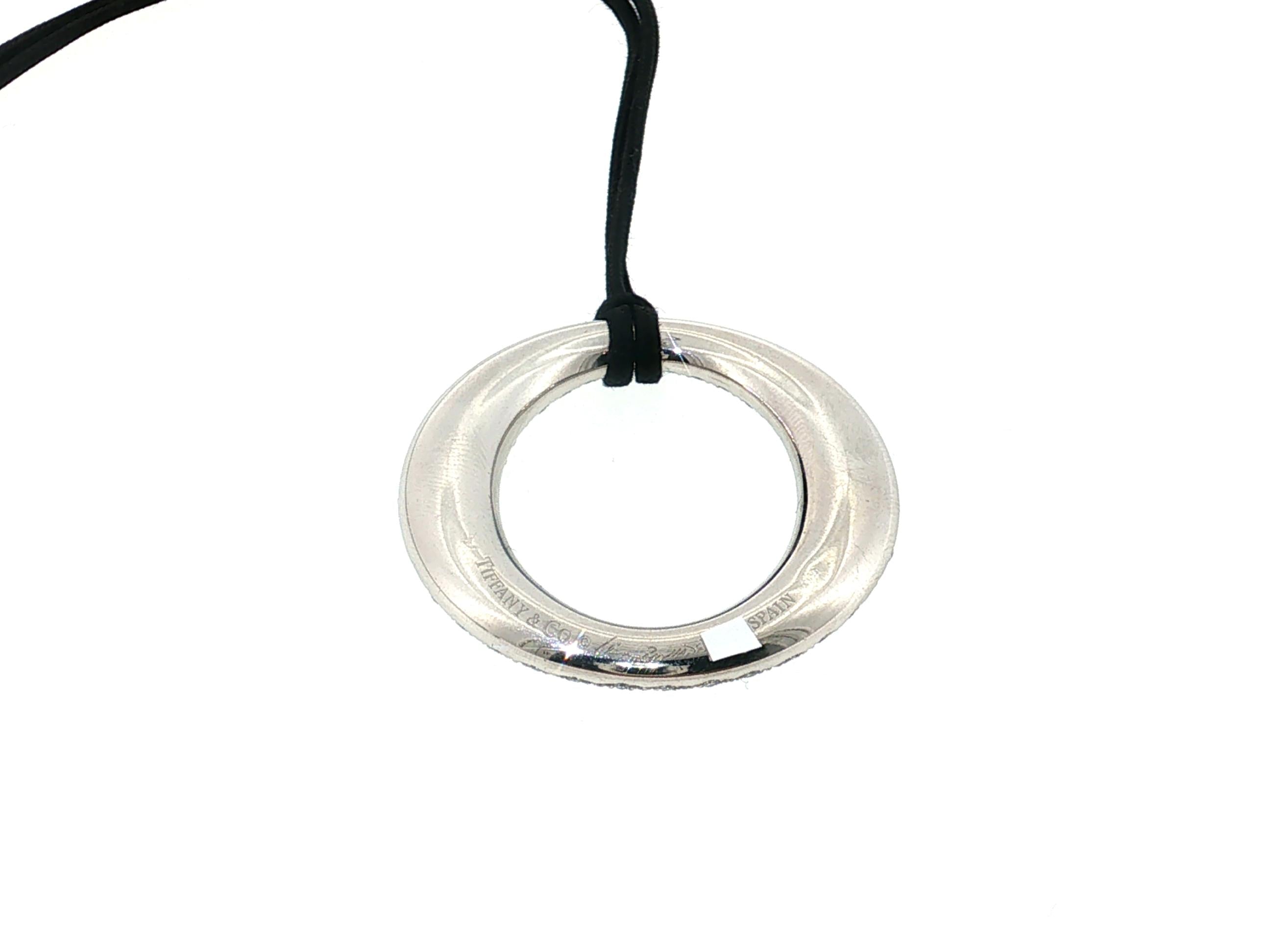 Tiffany & Co 18K White Gold Pendant Necklace with 2.6 Carats Round F VS Diamonds