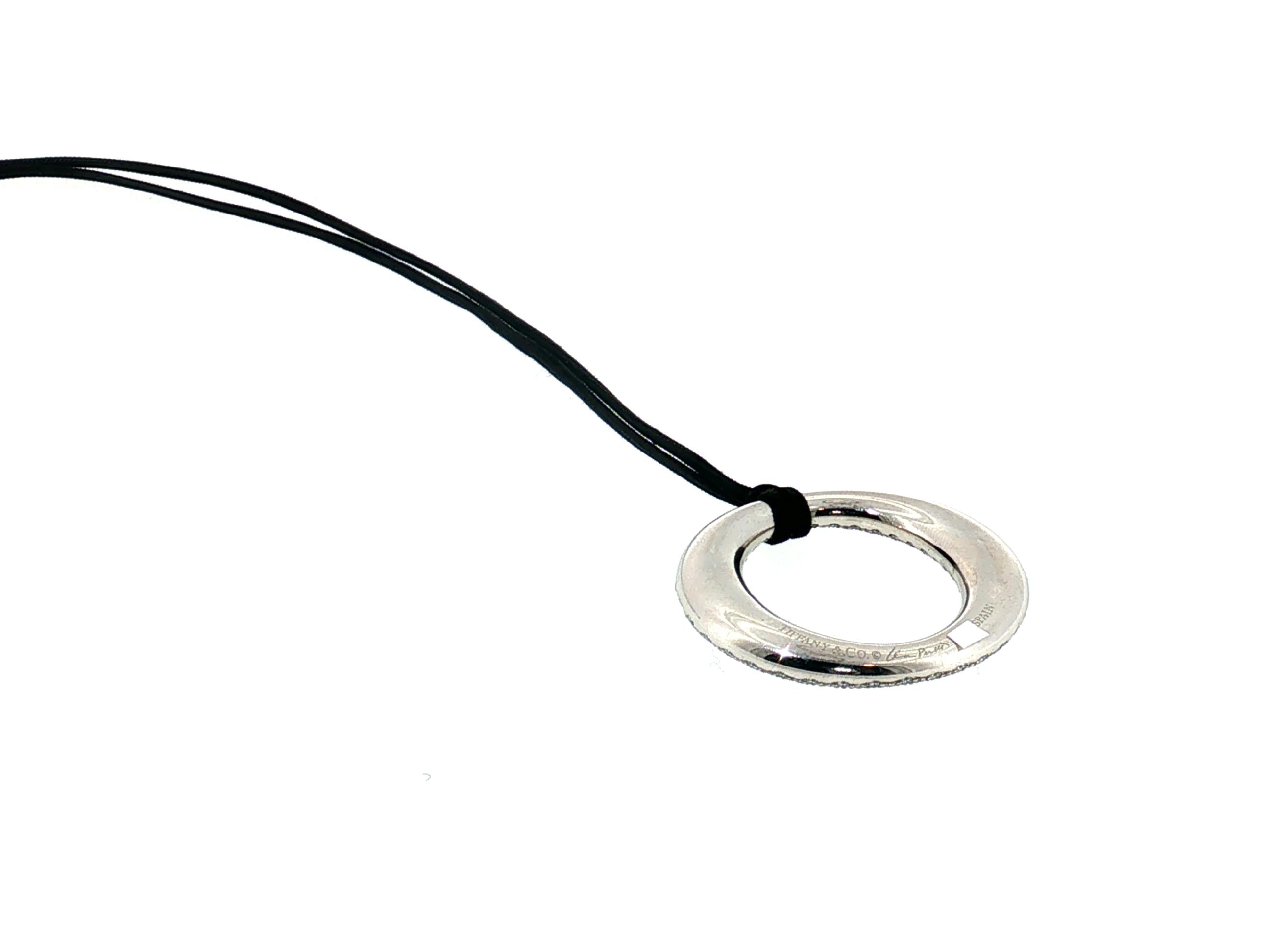 Tiffany & Co 18K White Gold Pendant Necklace with 2.6 Carats Round F VS Diamonds
