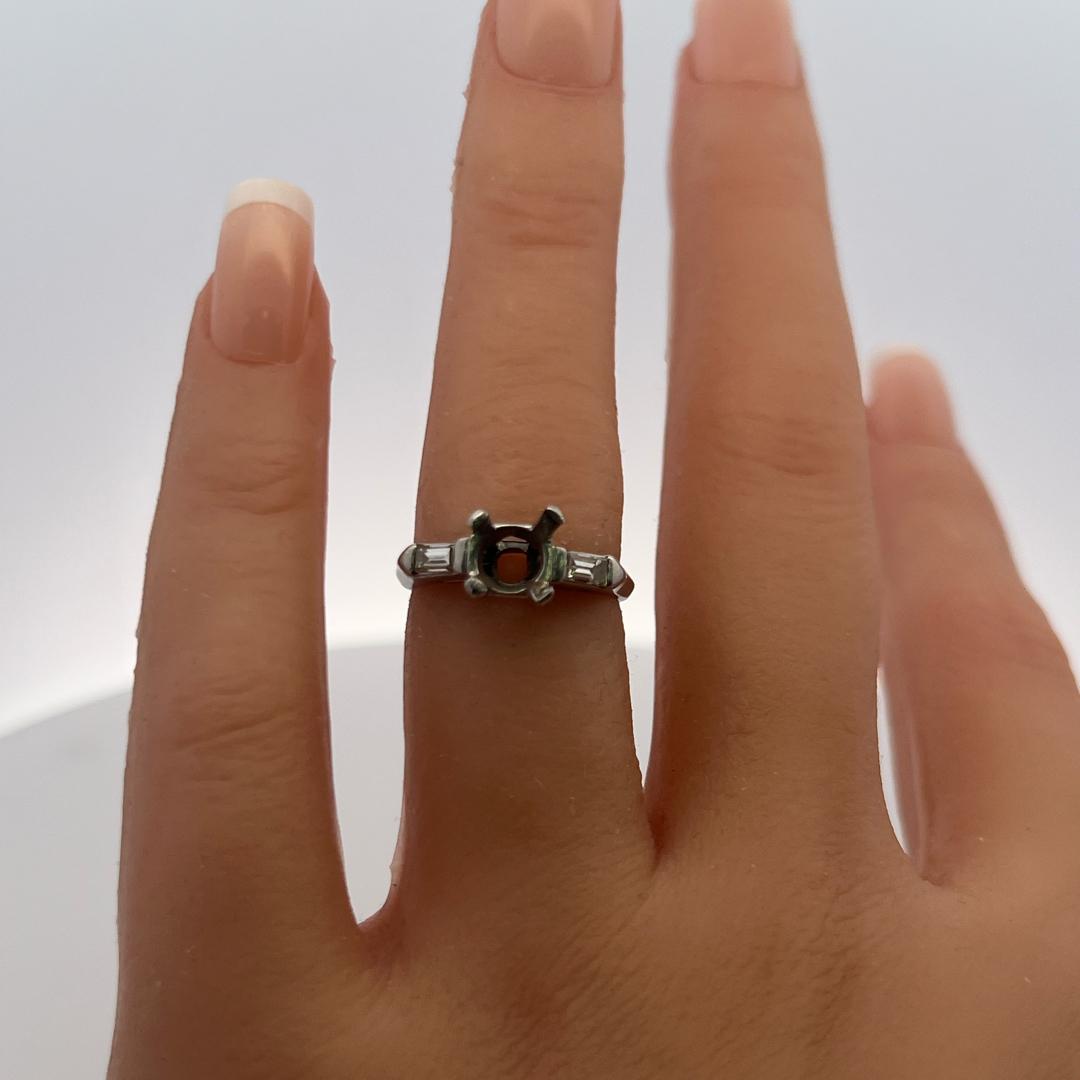 Vintage Platinum Semi-Mount Ring with 0.15 Carat Diamond Fits 6.8*6.5 MM