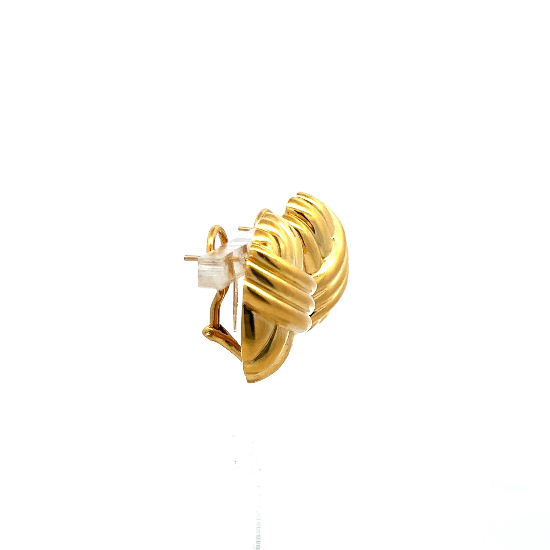 Van Cleef & Arpels 18 Karat Yellow Gold Clip On Earrings