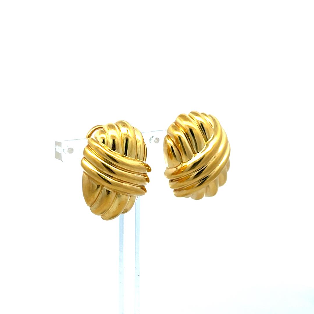 Van Cleef & Arpels 18 Karat Yellow Gold Clip On Earrings