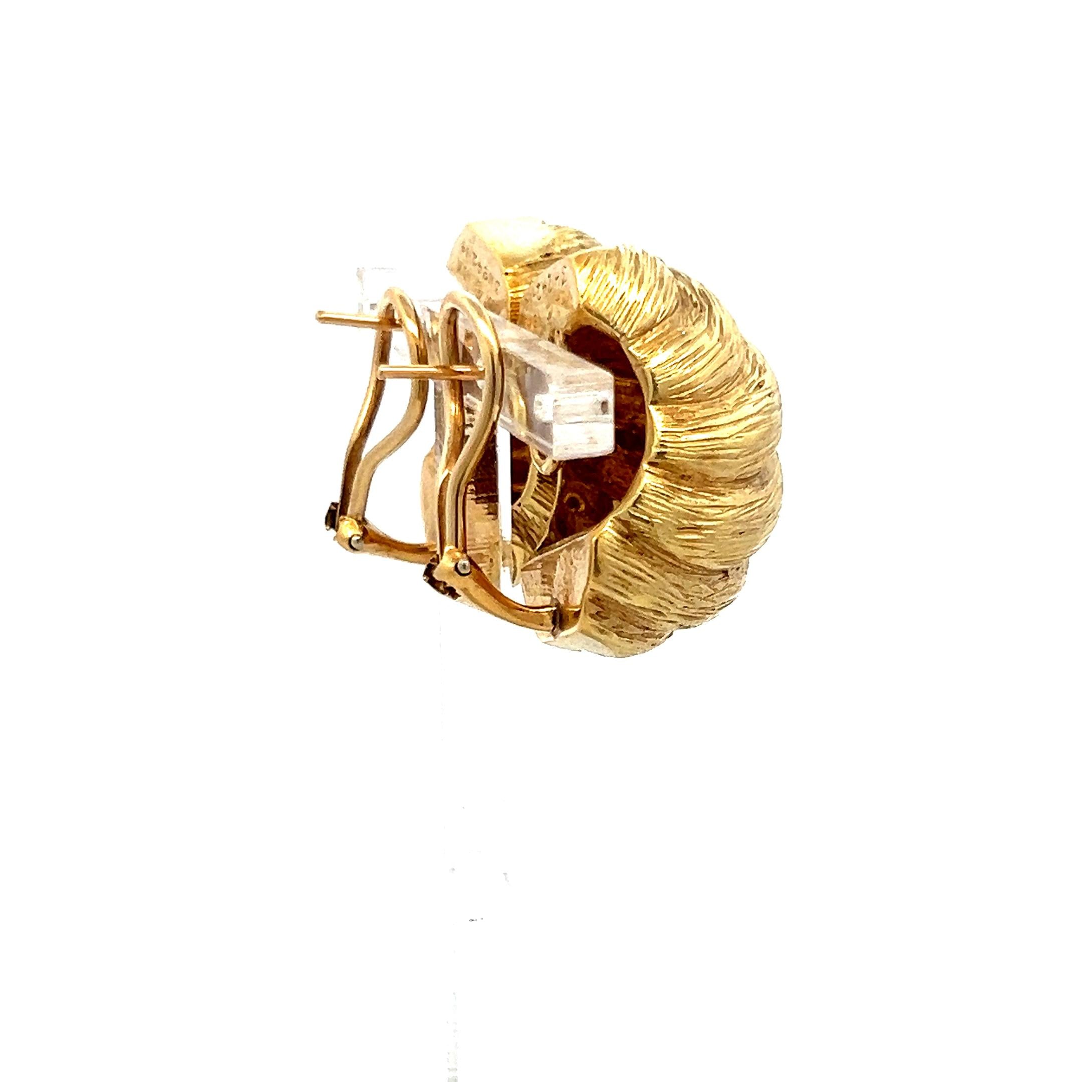 Van Cleef & Arpels Shrimp 18 Karat Yellow Gold Clip On Earrings