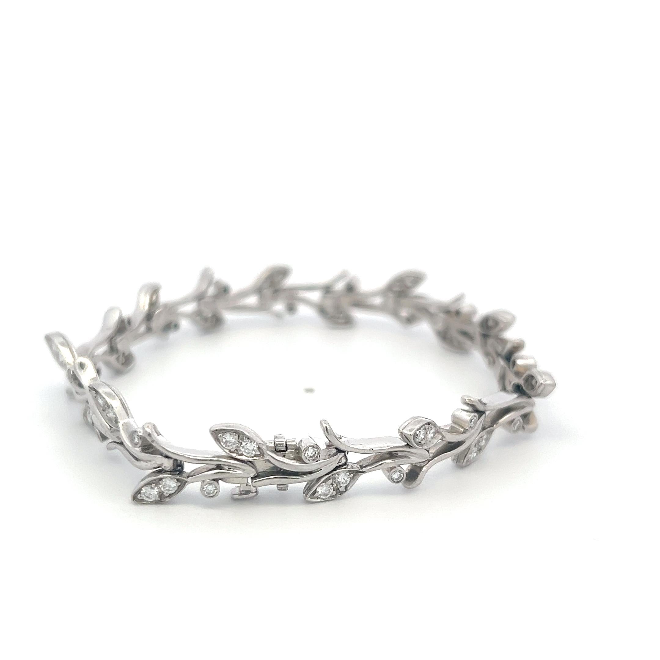 Tiffany & Co Platinum Link Bracelet with 1.35 Carat Round F VS Diamonds