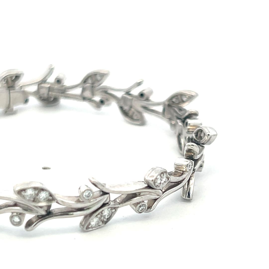 Tiffany & Co Platinum Link Bracelet with 1.35 Carat Round F VS Diamonds