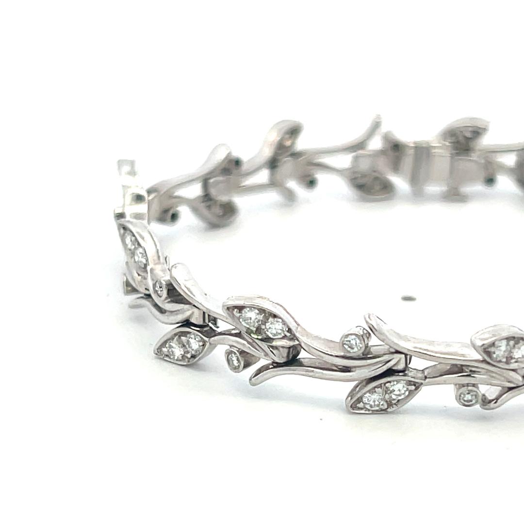 Tiffany & Co Platinum Link Bracelet with 1.35 Carat Round F VS Diamonds