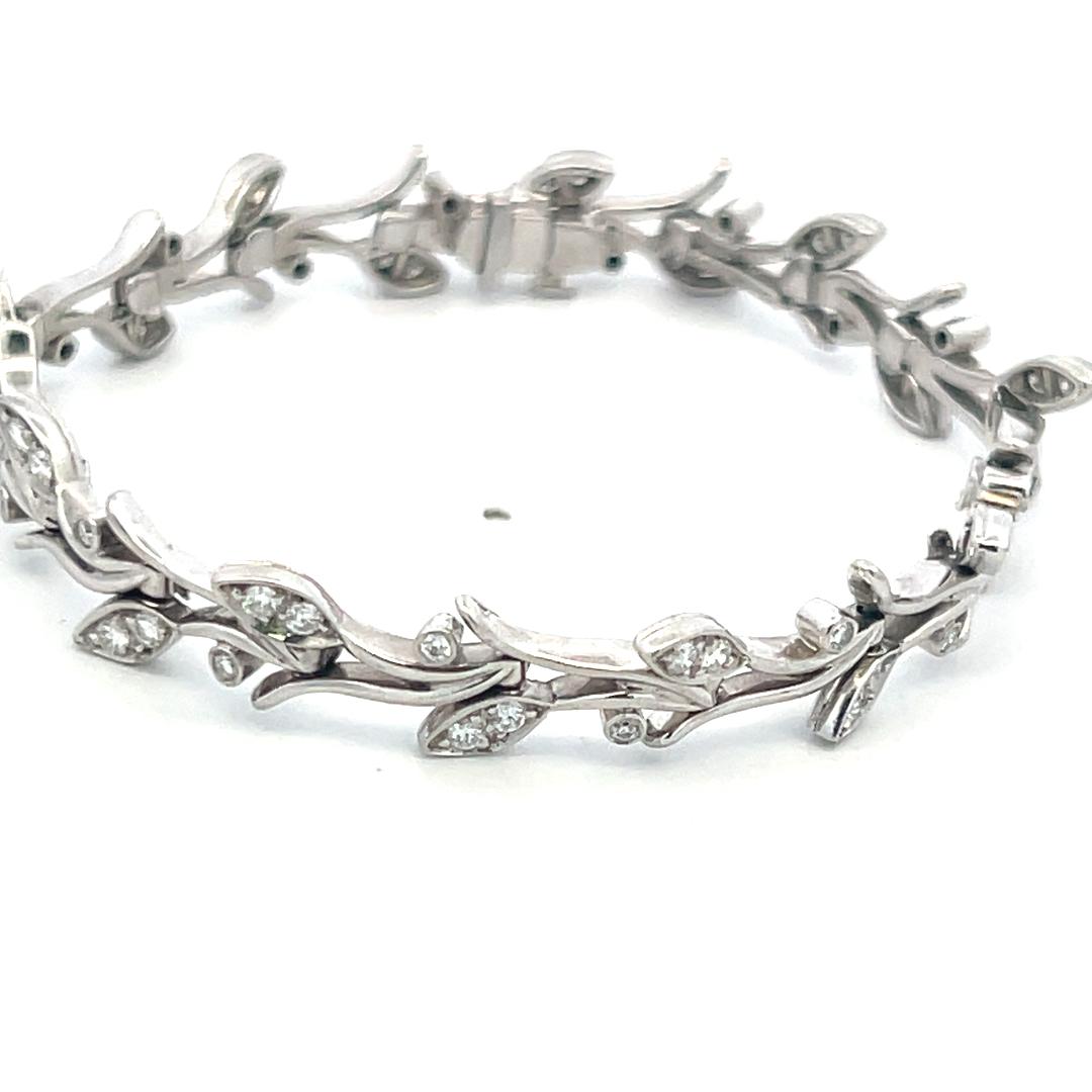 Tiffany & Co Platinum Link Bracelet with 1.35 Carat Round F VS Diamonds