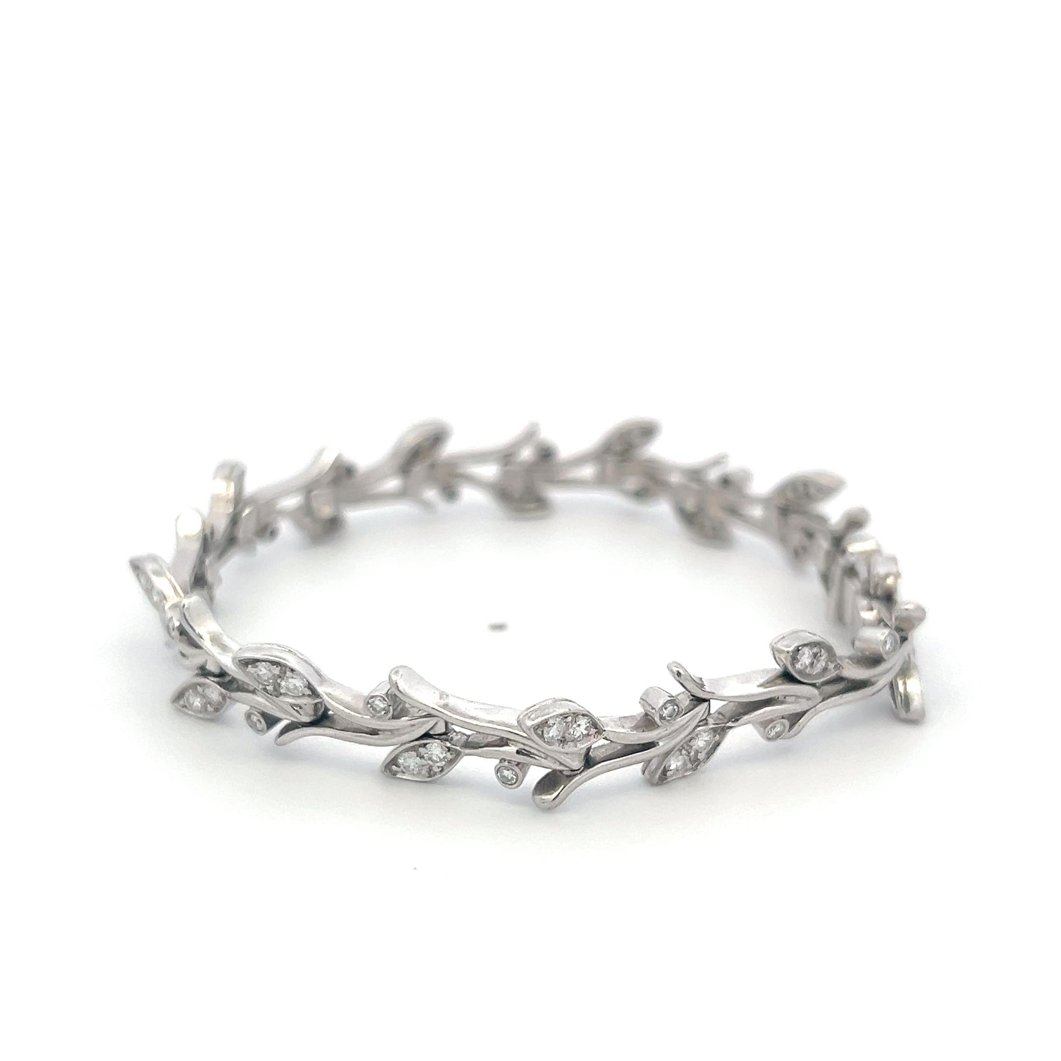 Tiffany & Co Platinum Link Bracelet with 1.35 Carat Round F VS Diamonds