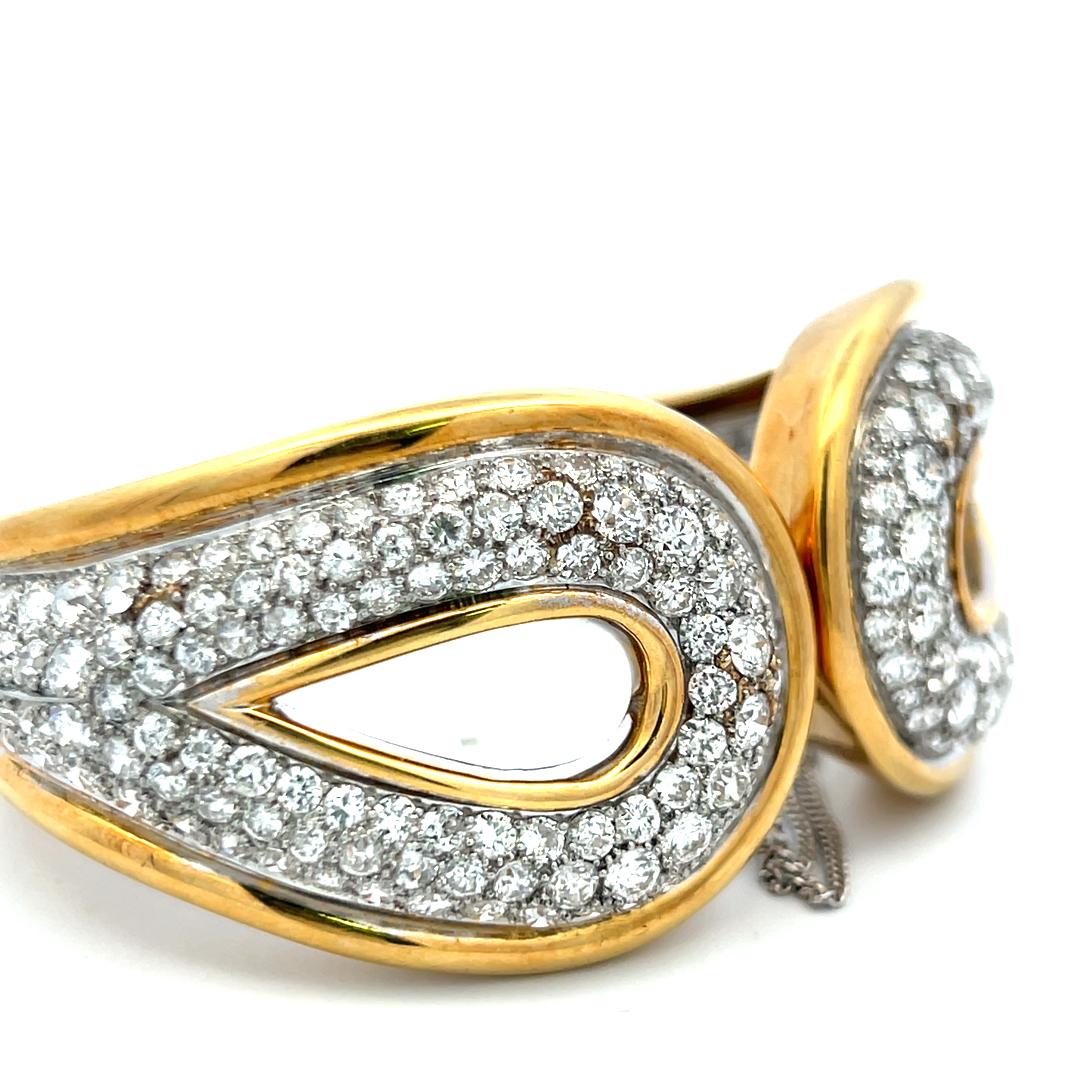 Vintage 18K Two Tone Gold Bangle Bracelet with 20.7 Carat Round G-VS Diamonds