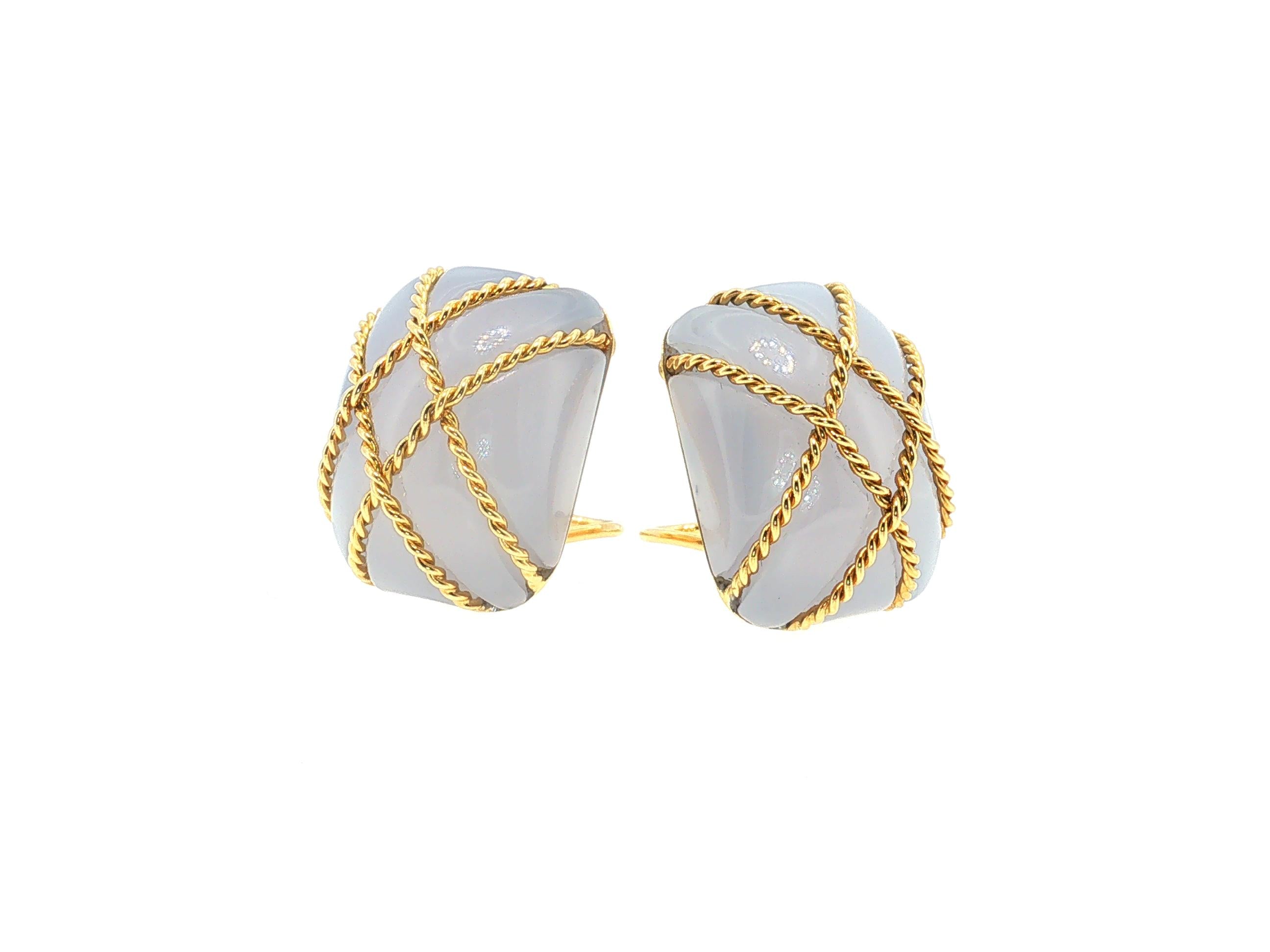 Seaman Schepps 18K Yellow Gold Clip On Earrings with 21.0x27.0mm Blue Chalcedony