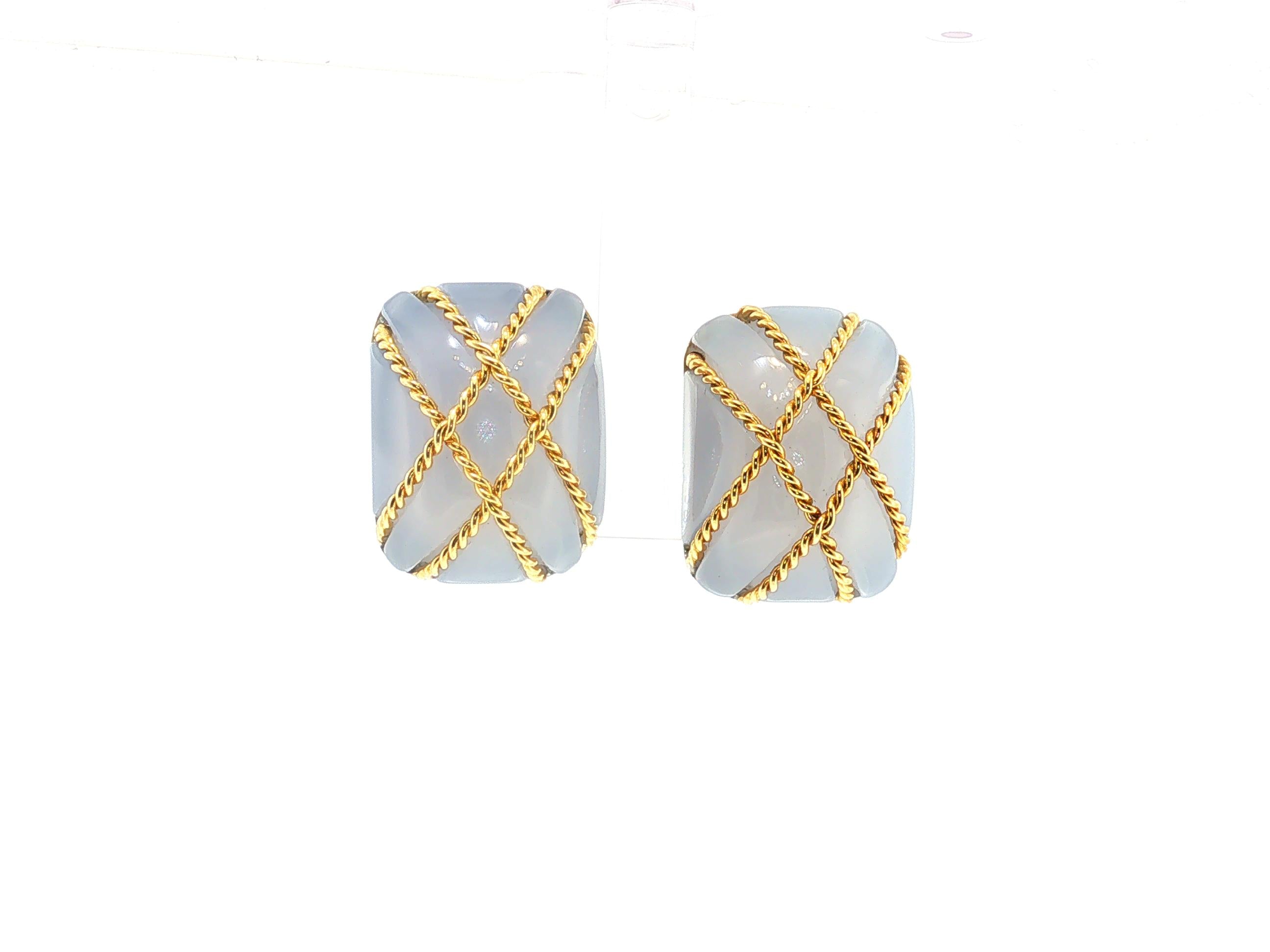 Seaman Schepps 18K Yellow Gold Clip On Earrings with 21.0x27.0mm Blue Chalcedony