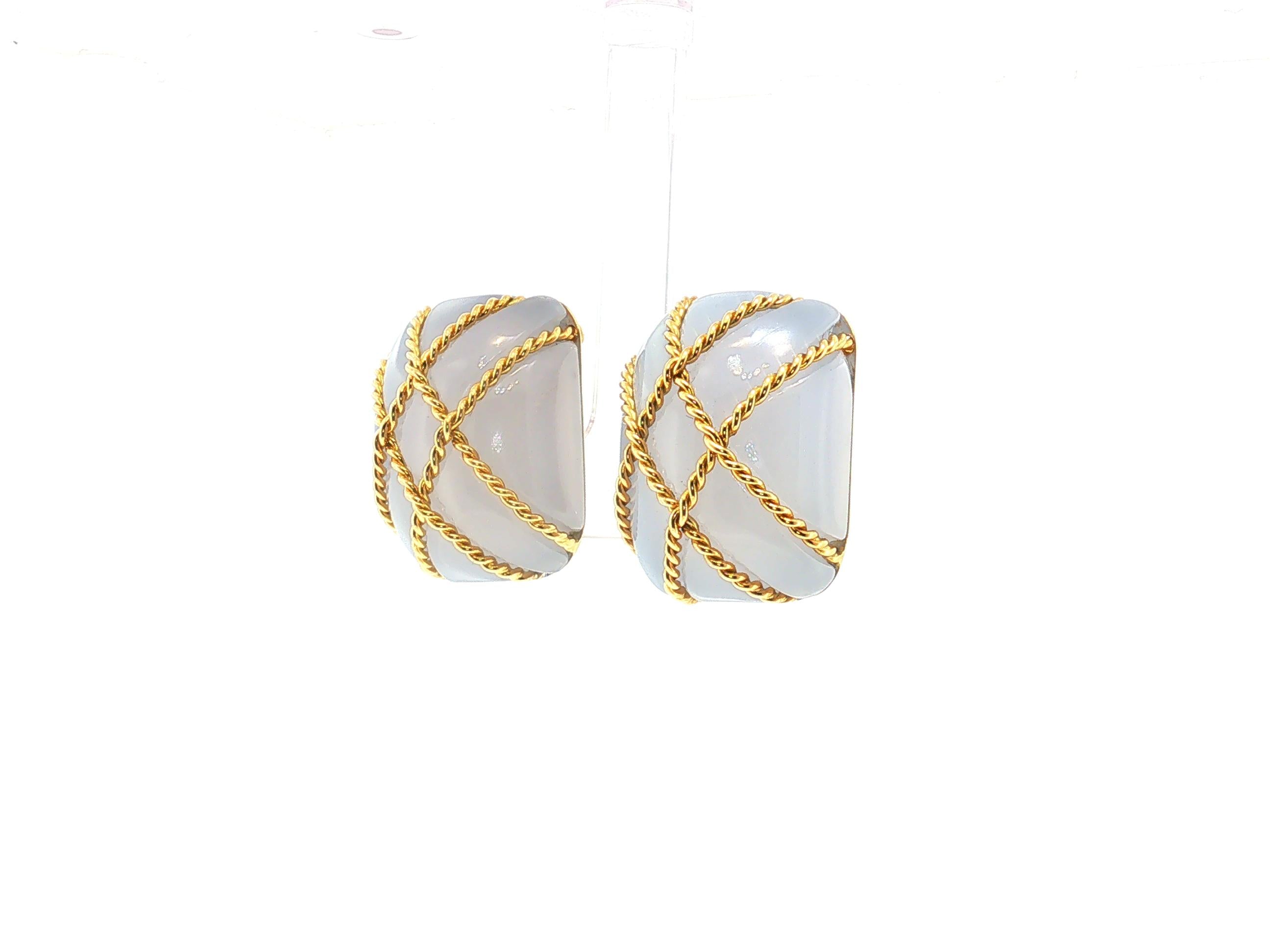 Seaman Schepps 18K Yellow Gold Clip On Earrings with 21.0x27.0mm Blue Chalcedony