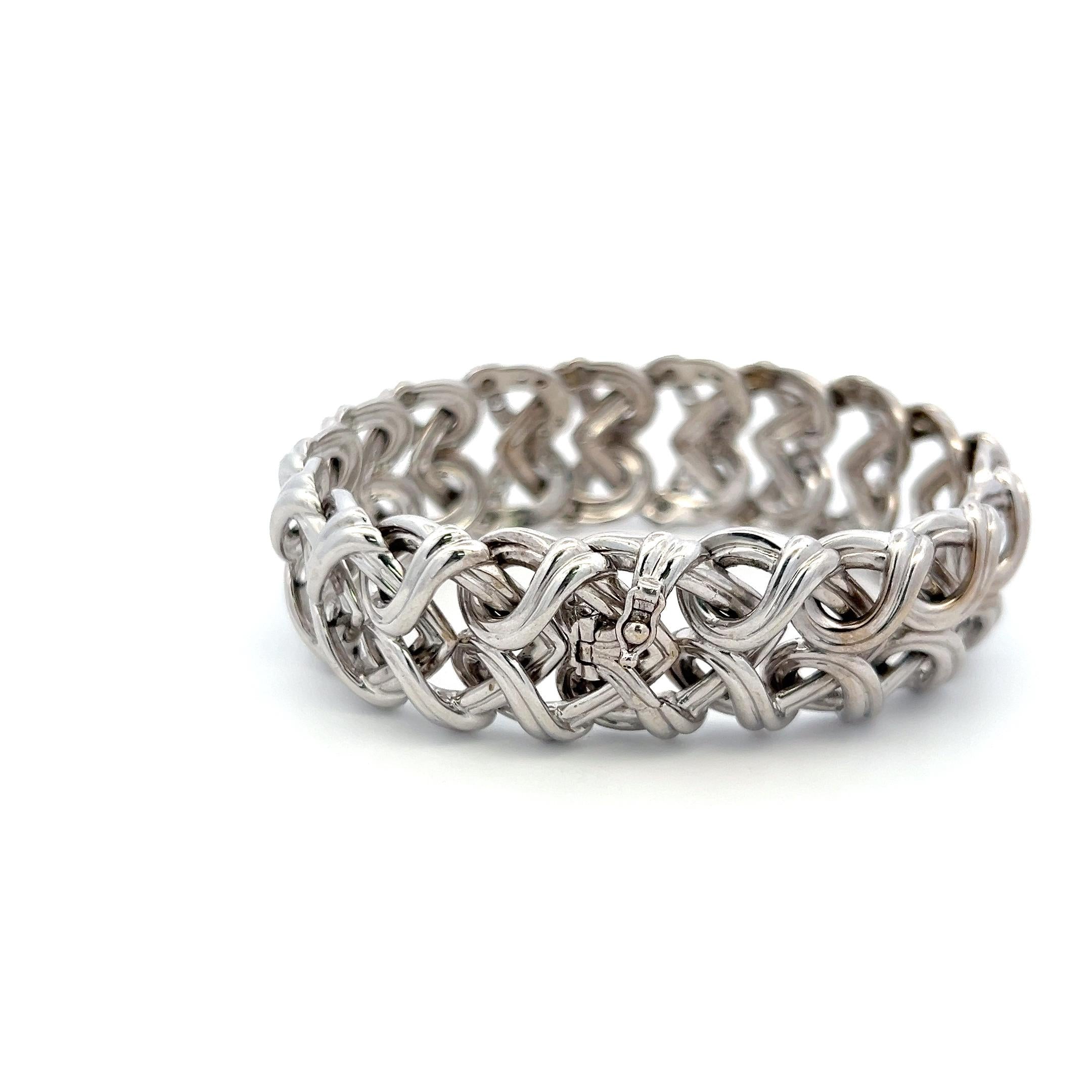 Verdura 18K White Gold Link Bracelet with 1.1 Carat Round F-VS Diamonds