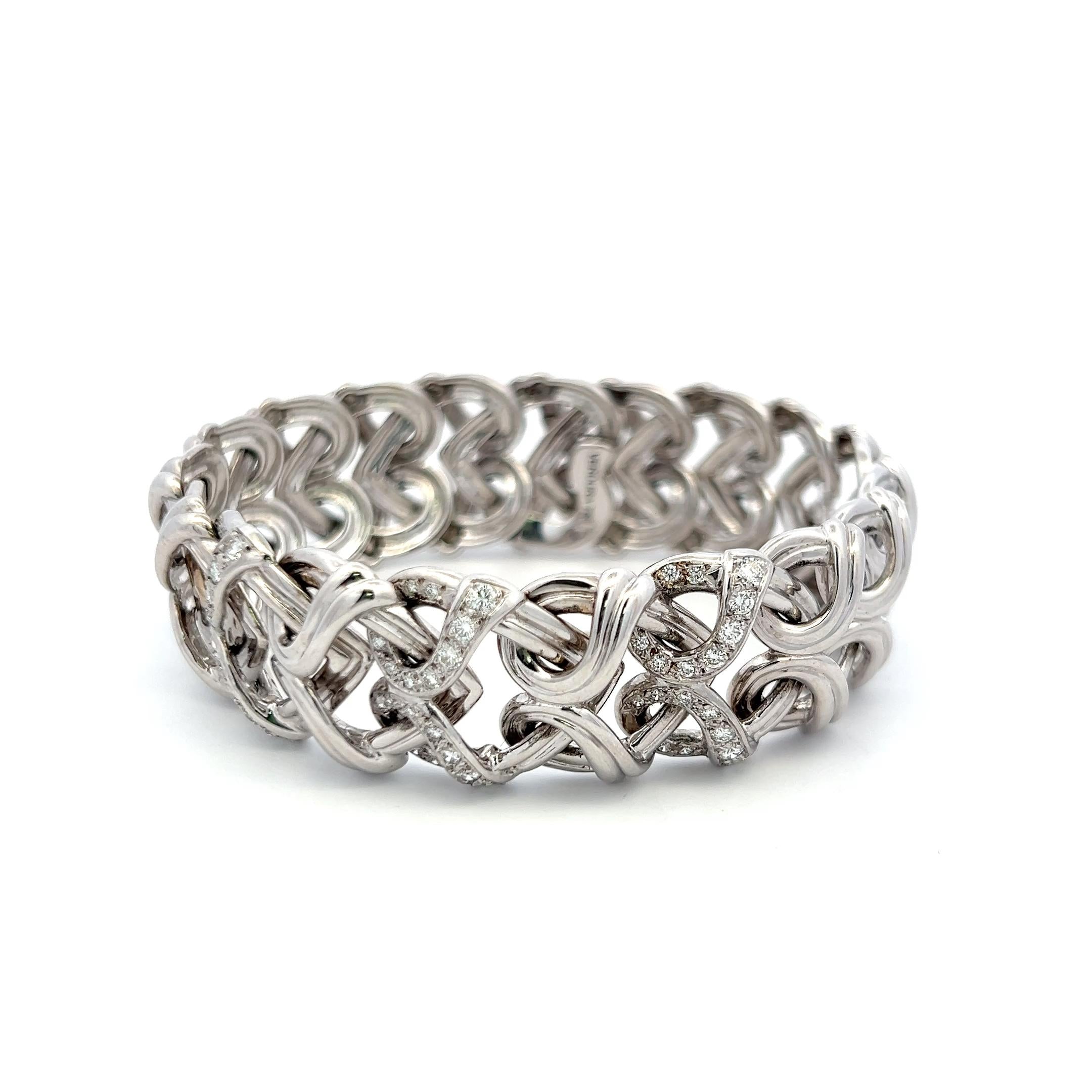 Verdura 18K White Gold Link Bracelet with 1.1 Carat Round F-VS Diamonds