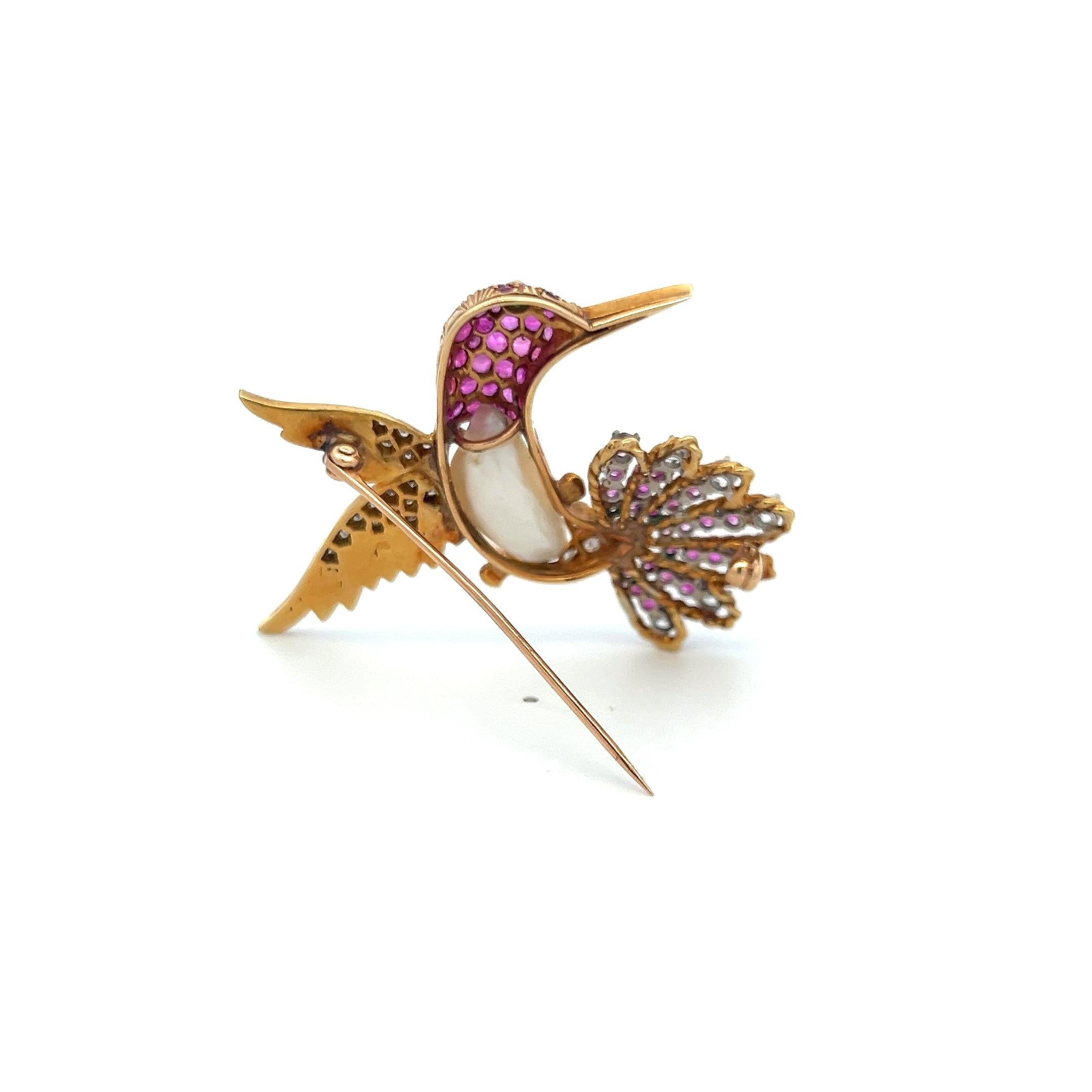 Vibrant Hummingbird Pin Brooch in 18K Gold with 0.73 Carat Diamond 1.6 ct Ruby