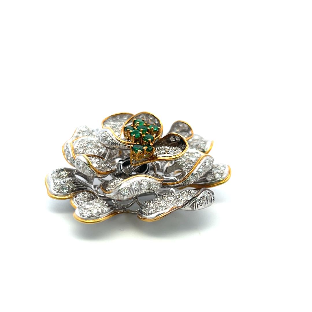 18K YG Floral Pin Brooch with 7.5 Carat Round Diamonds & 0.4 Carat Round Emerald