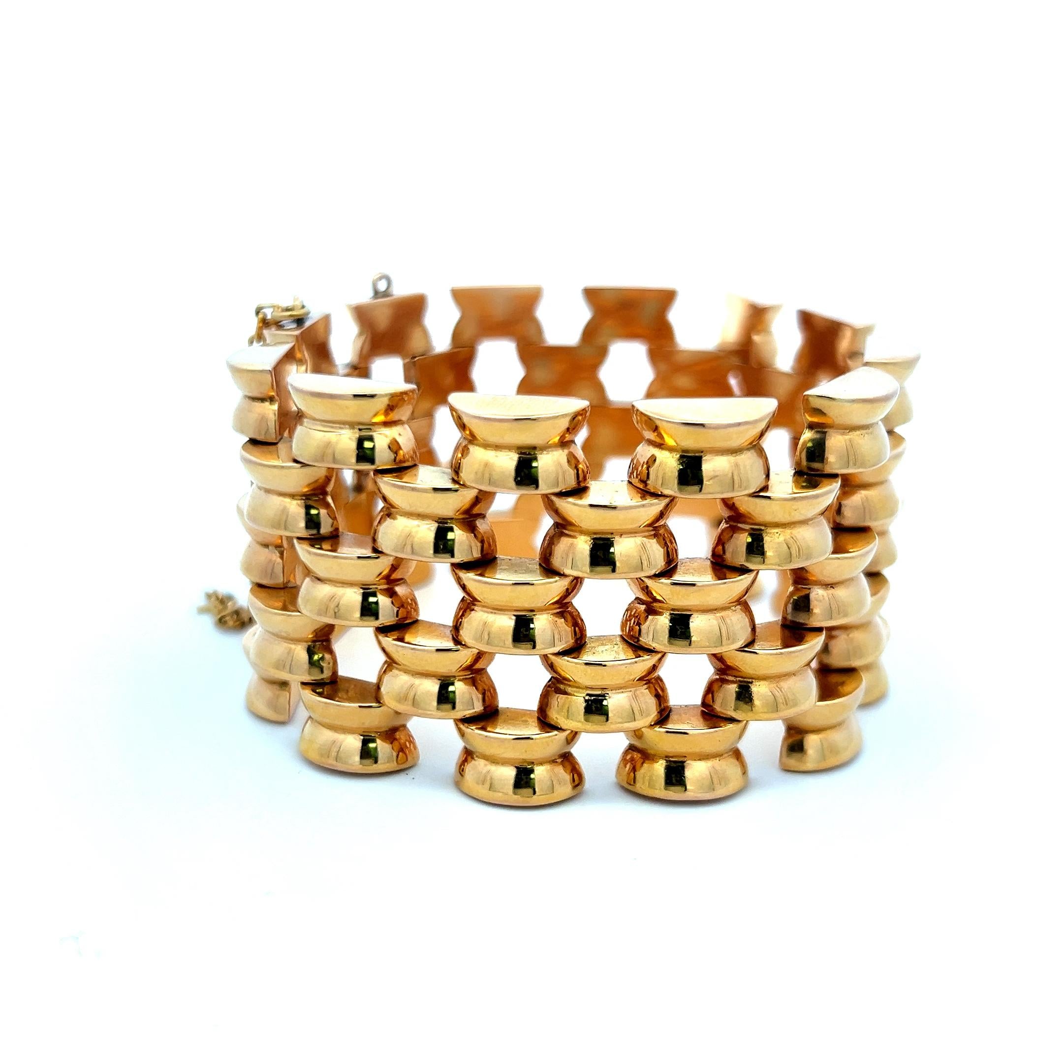 Tiffany & Co Vintage Patterned Link Bracelet in 18 Karat Yellow Gold 83.80 Grams