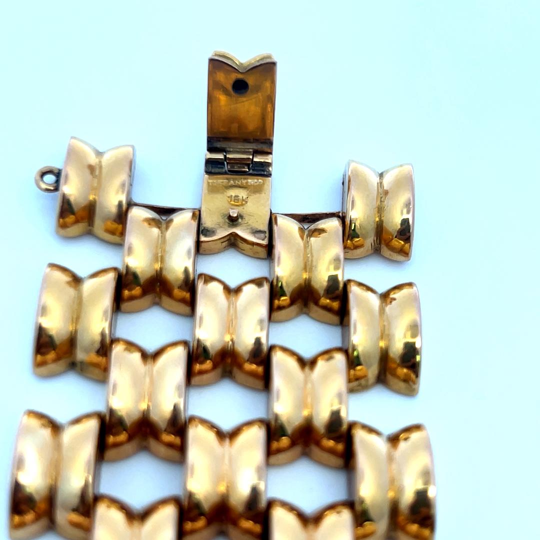Tiffany & Co Vintage Patterned Link Bracelet in 18 Karat Yellow Gold 83.80 Grams