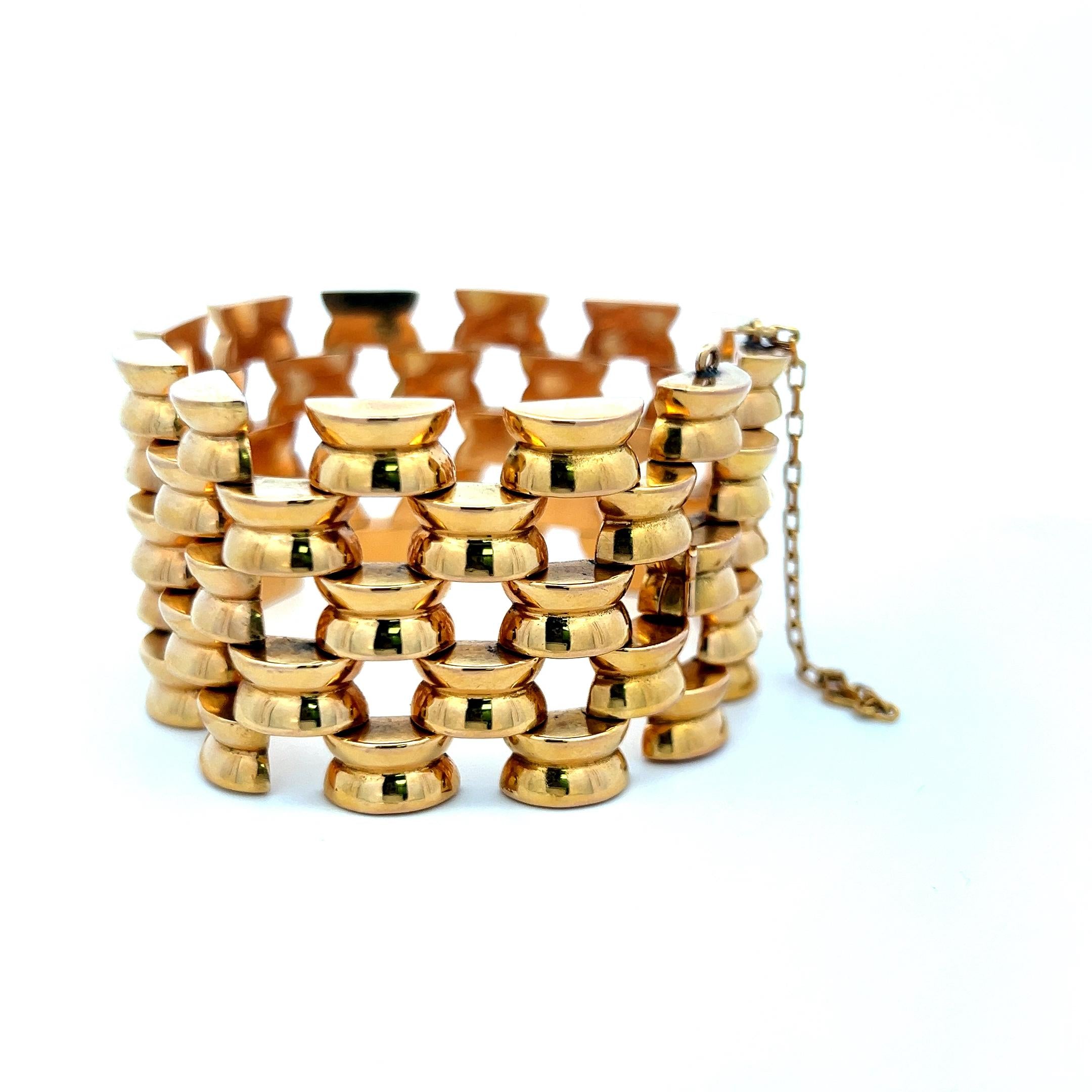 Tiffany & Co Vintage Patterned Link Bracelet in 18 Karat Yellow Gold 83.80 Grams