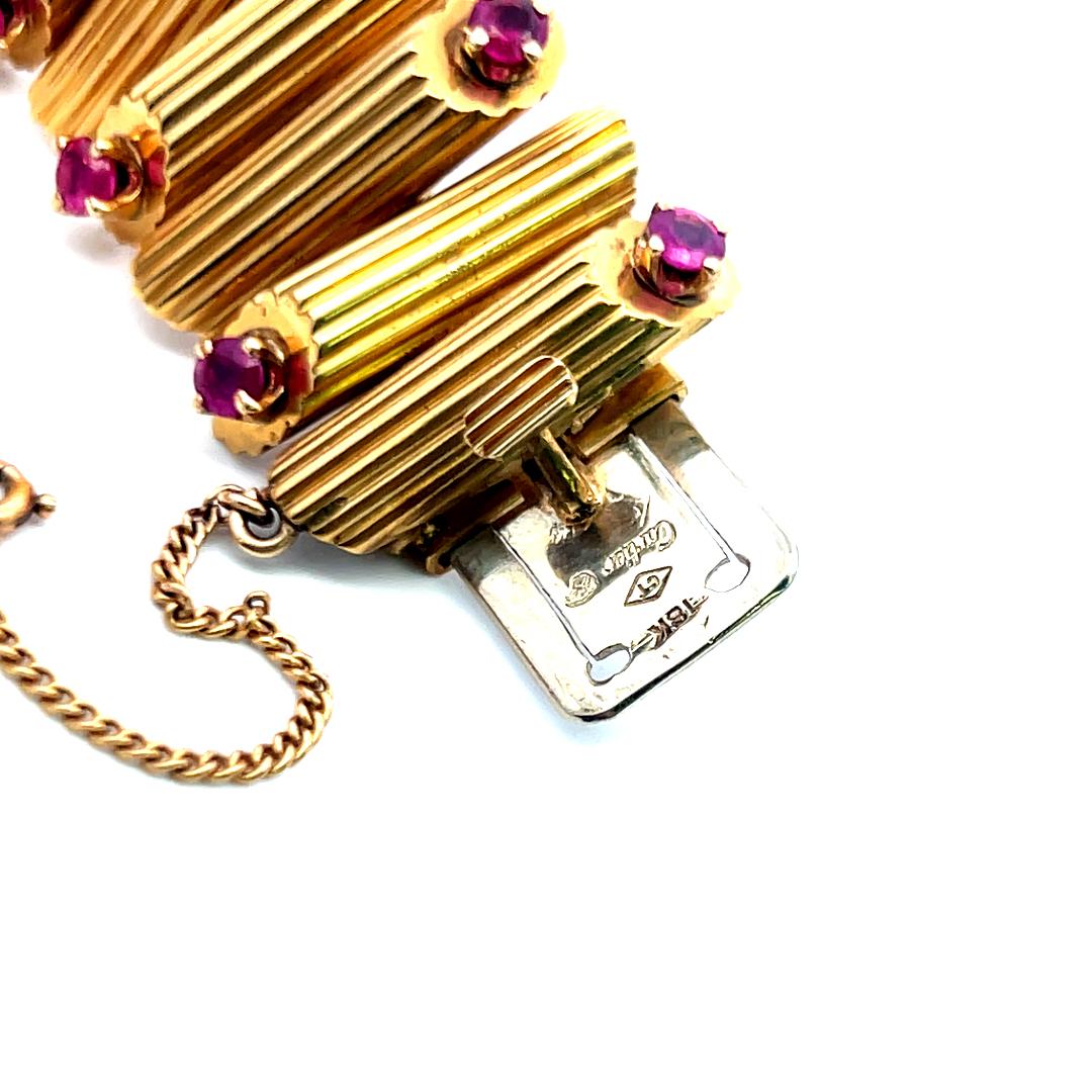 Cartier Vintage Link Bracelet with 2.8 Carat Ruby Gems in 18K Yellow Gold