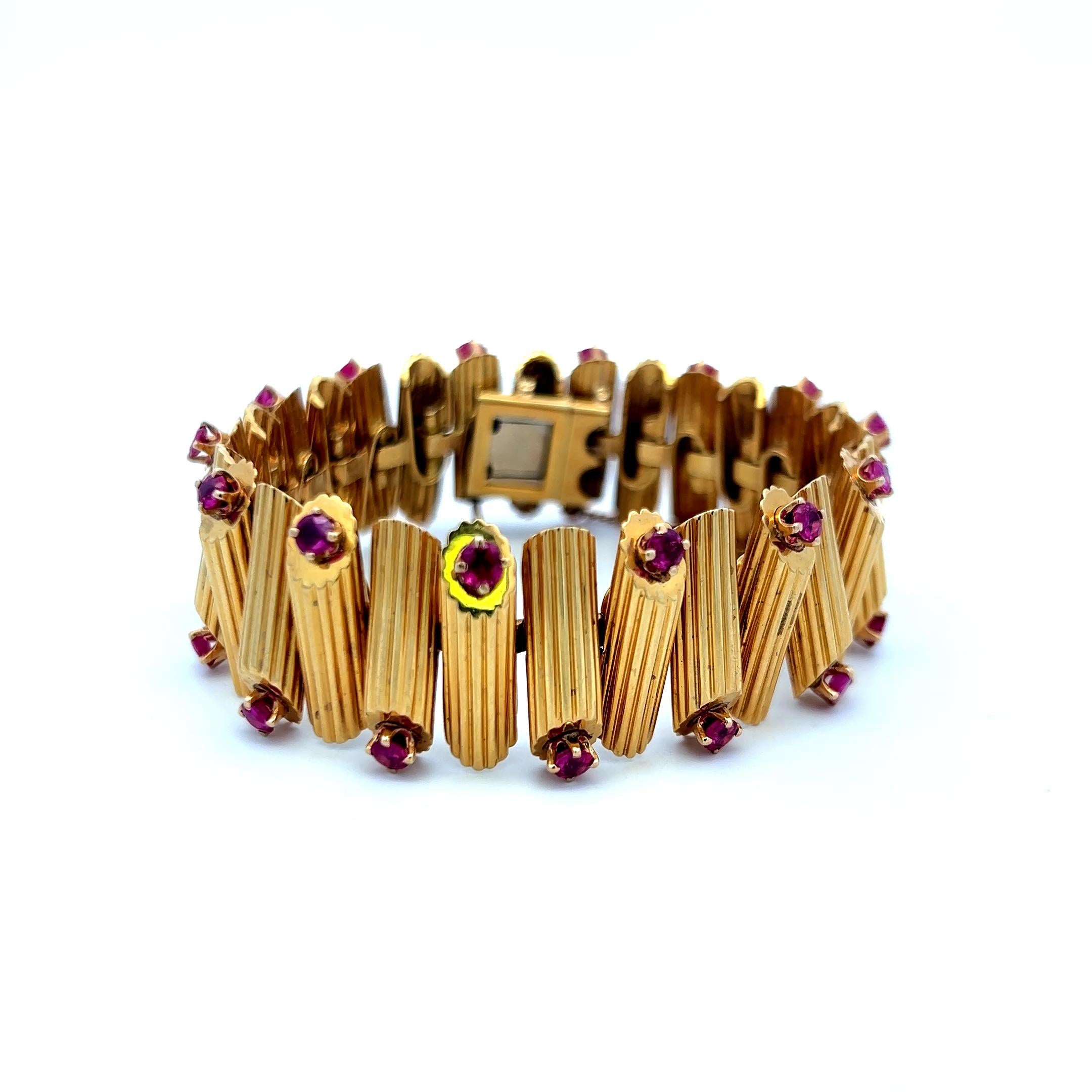 Cartier Vintage Link Bracelet with 2.8 Carat Ruby Gems in 18K Yellow Gold