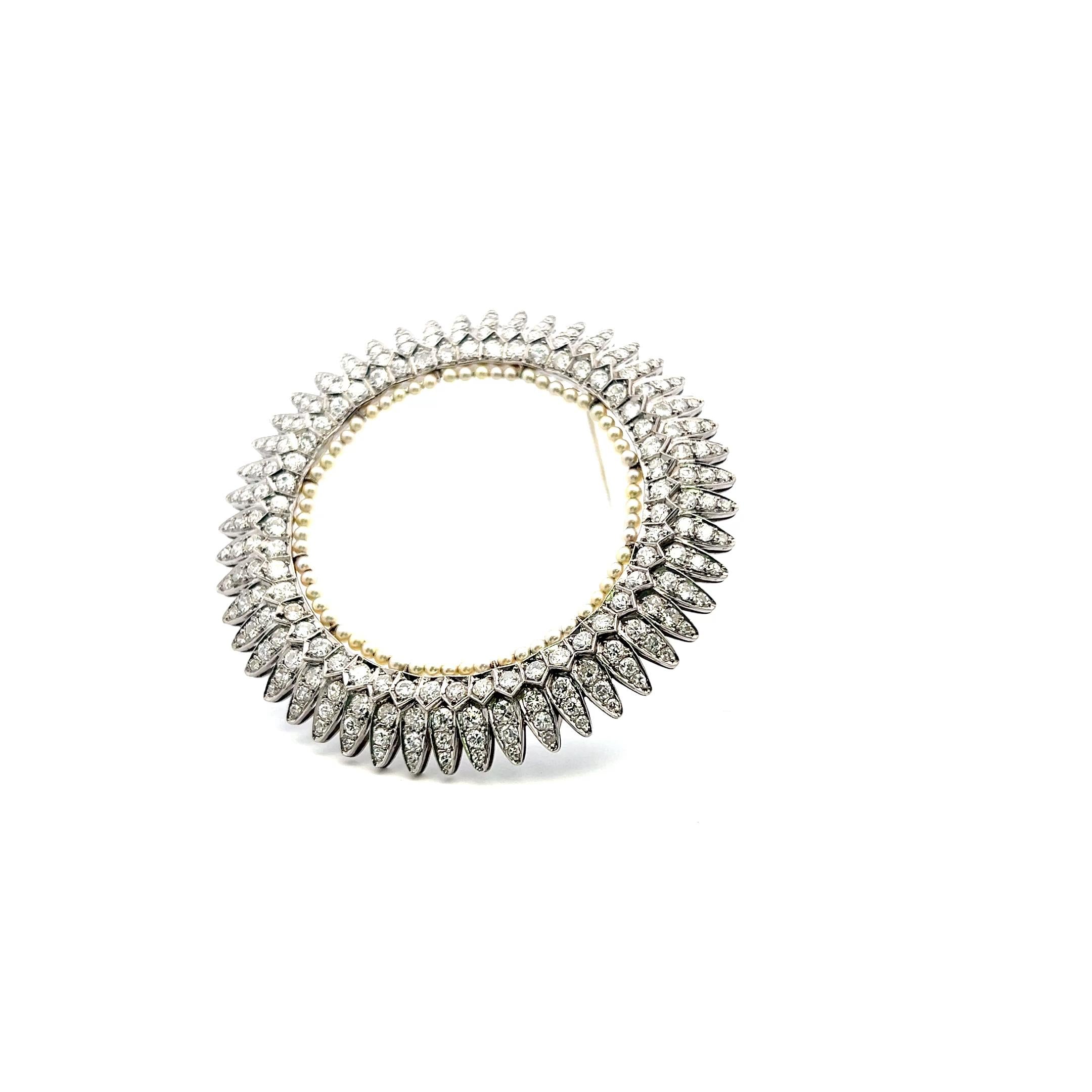 Platinum Pin Brooch & Hoop Earrings Set with 10.4 Ct H-VS Diamonds & Pearls