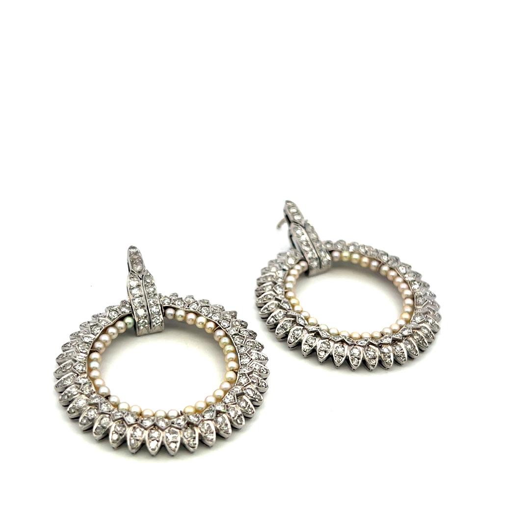 Platinum Pin Brooch & Hoop Earrings Set with 10.4 Ct H-VS Diamonds & Pearls