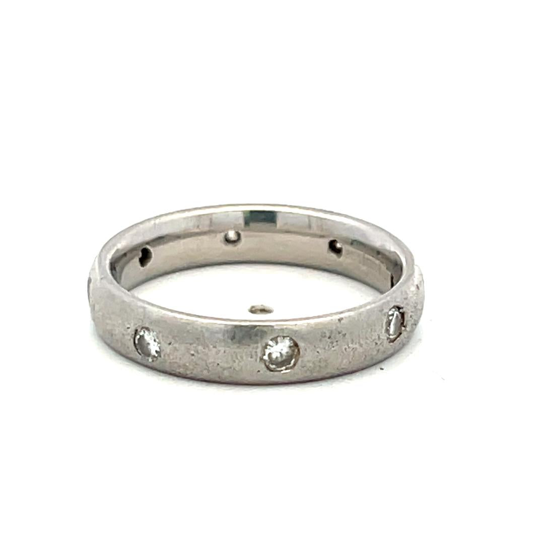 Vintage Platinum Band Ring with 0.22 Carat Round G VS Diamonds Size 5.5