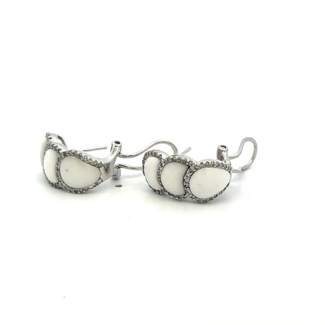 Vintage 14k White Gold Agate Clip-On Earrings with 0.24 Carat I-SI Diamonds