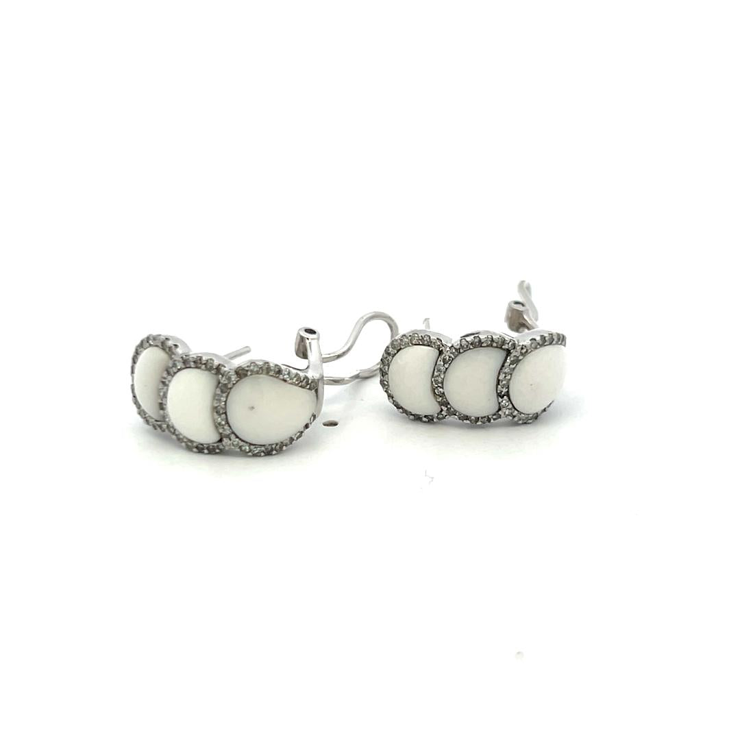 Vintage 14k White Gold Agate Clip-On Earrings with 0.24 Carat I-SI Diamonds