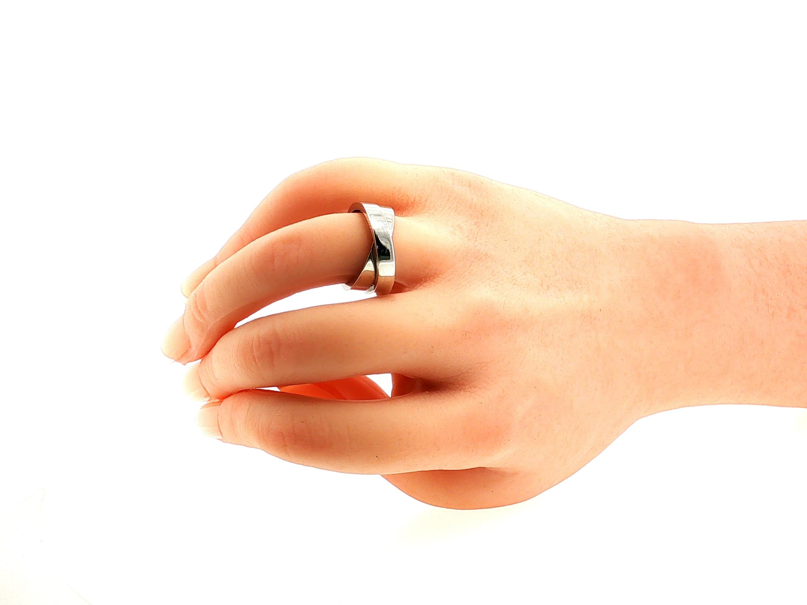 Cartier Nouvelle Vague 18 Karat White Gold Band Ring 15.76 Grams Size 6
