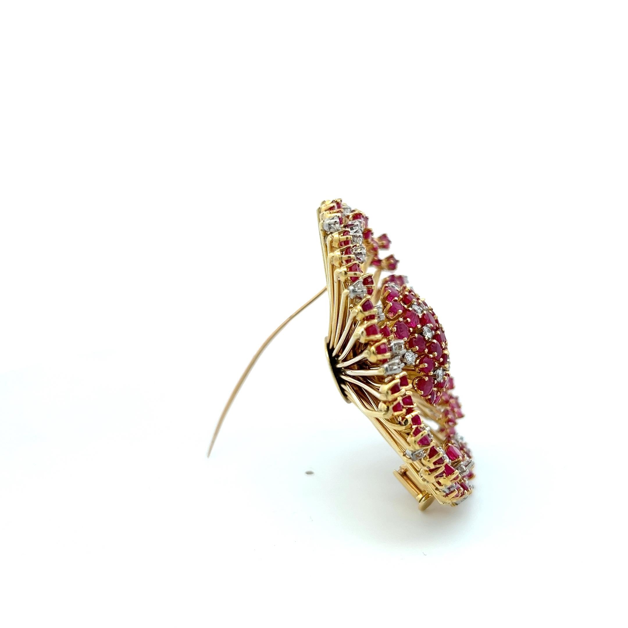 Cartier 18K Yellow Gold Pin Brooch with 1.3ct Round F VS Diamonds and 7ct Ruby