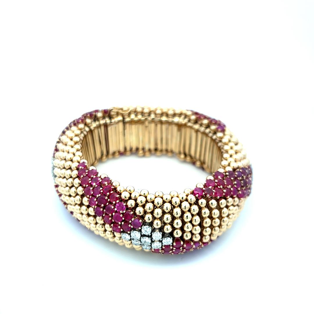 14K YG Link Bracelet with 3.6 Carat Round F VS Diamonds & 11.27 Carat Ruby
