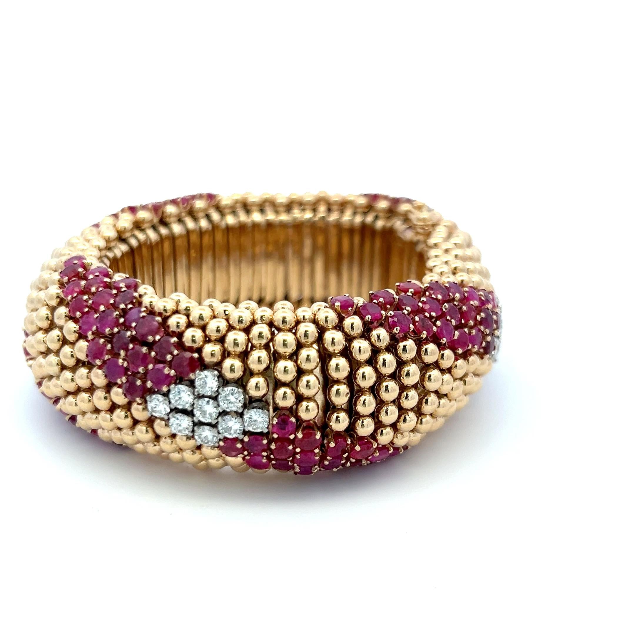 14K YG Link Bracelet with 3.6 Carat Round F VS Diamonds & 11.27 Carat Ruby