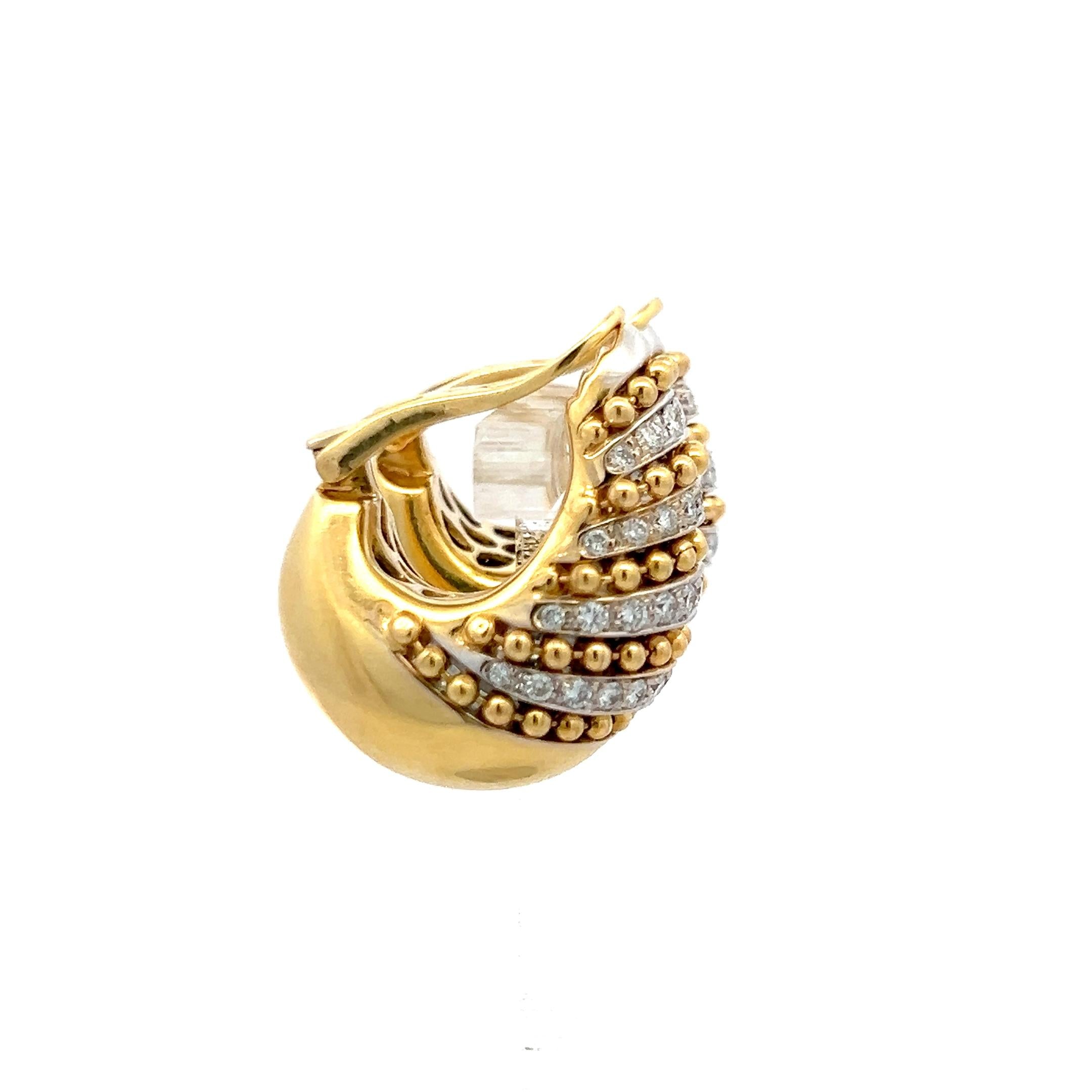 Vintage 18K Yellow Gold Clip-On Earrings with 1.6 Carat Round F-VS Diamonds